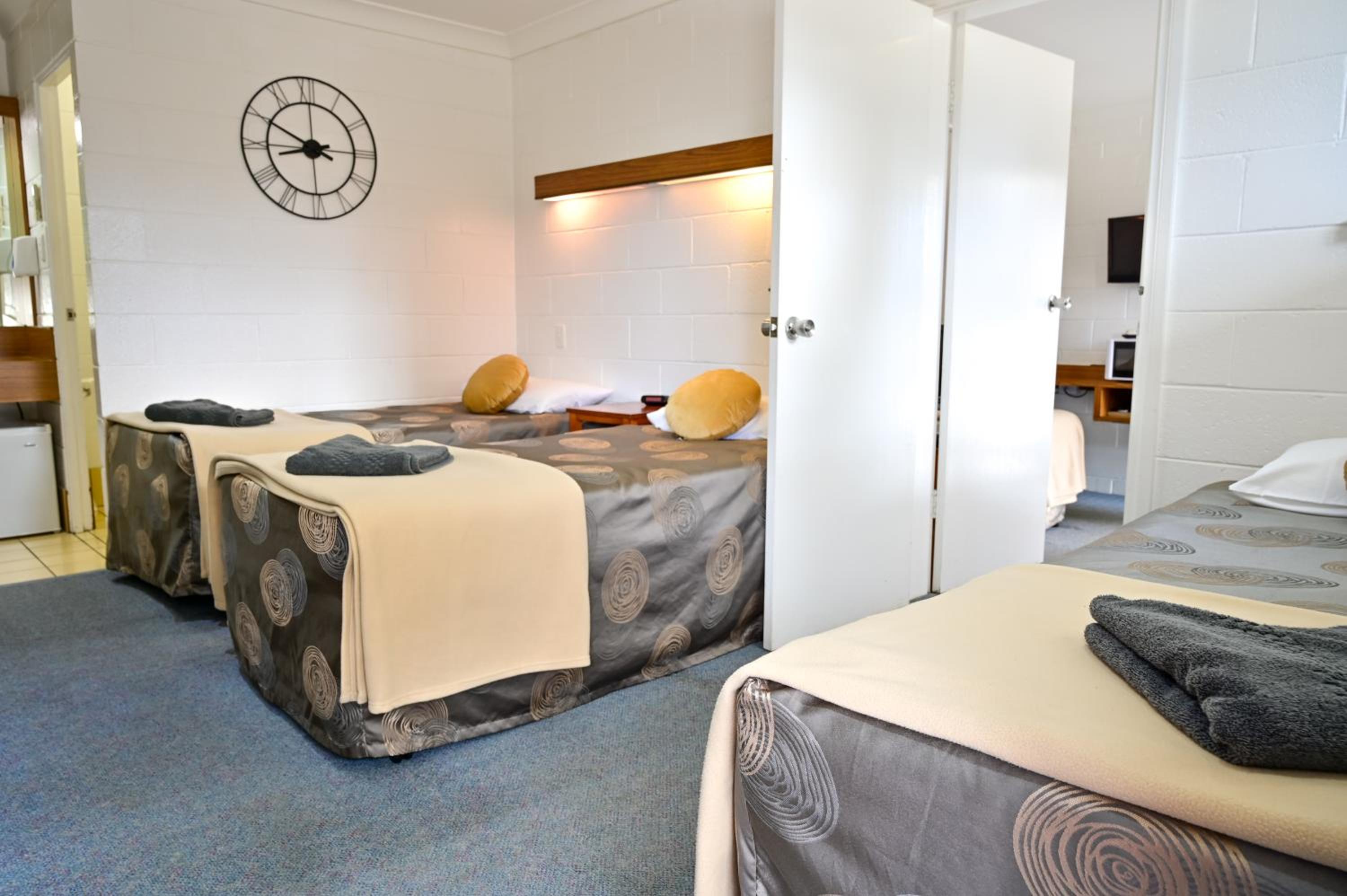 Byer Fountain Motor Inn