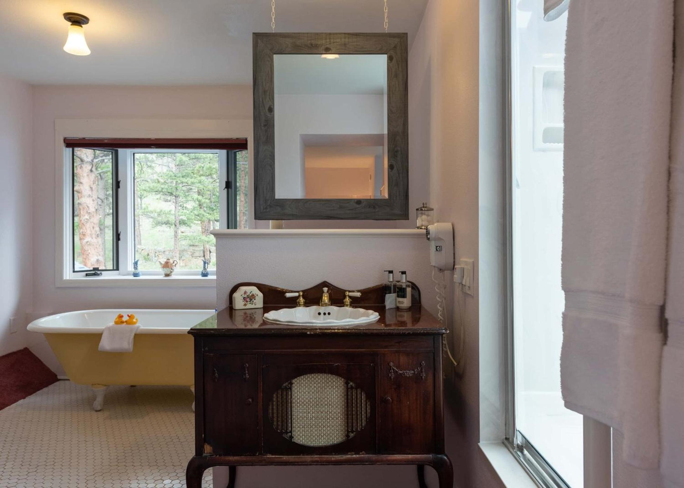 Riversong Inn Retreat