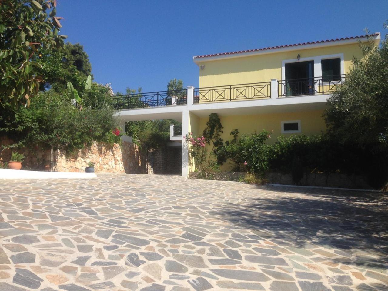 Photo 8
