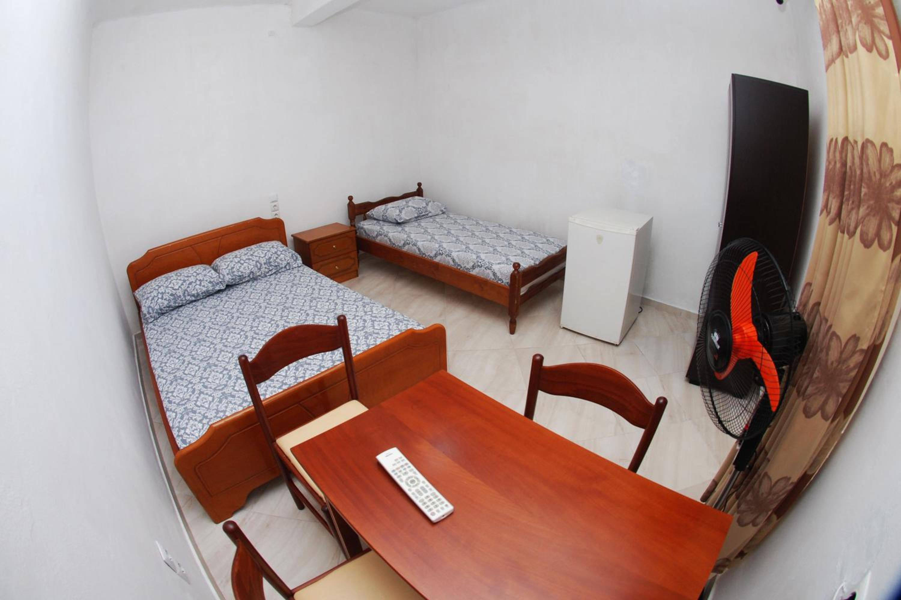 Isufi Guest Houses