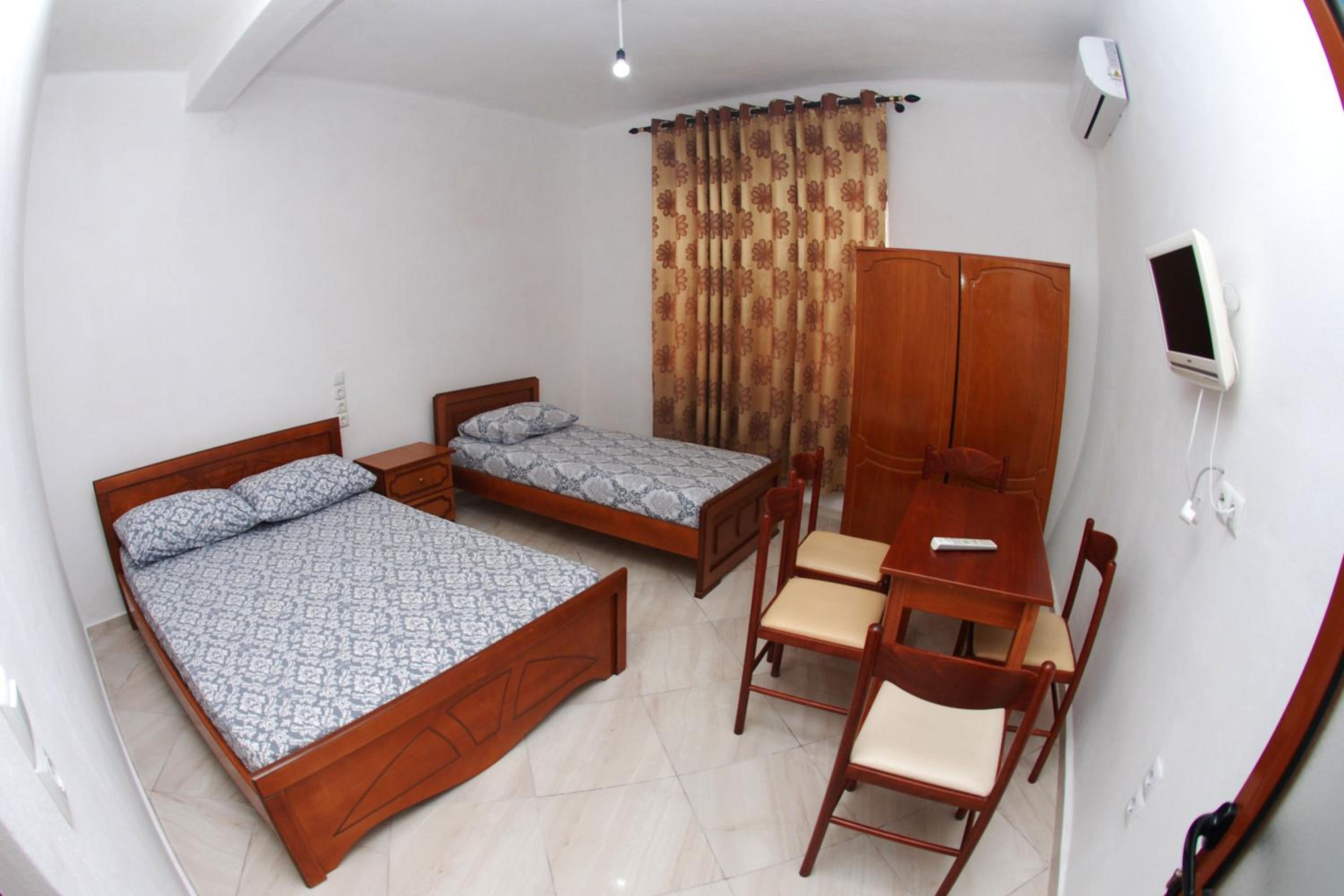 Isufi Guest Houses