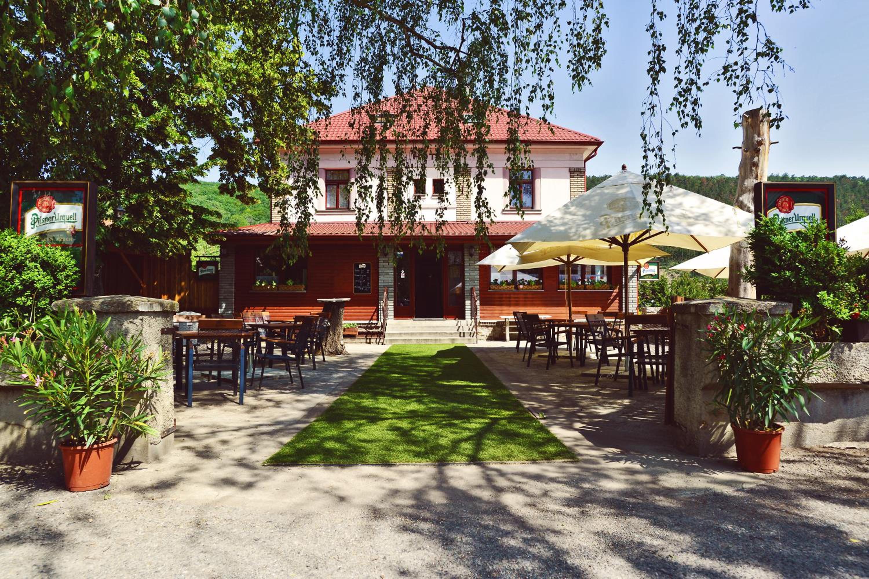 Hotel Penzion Karlštejn - Image 1