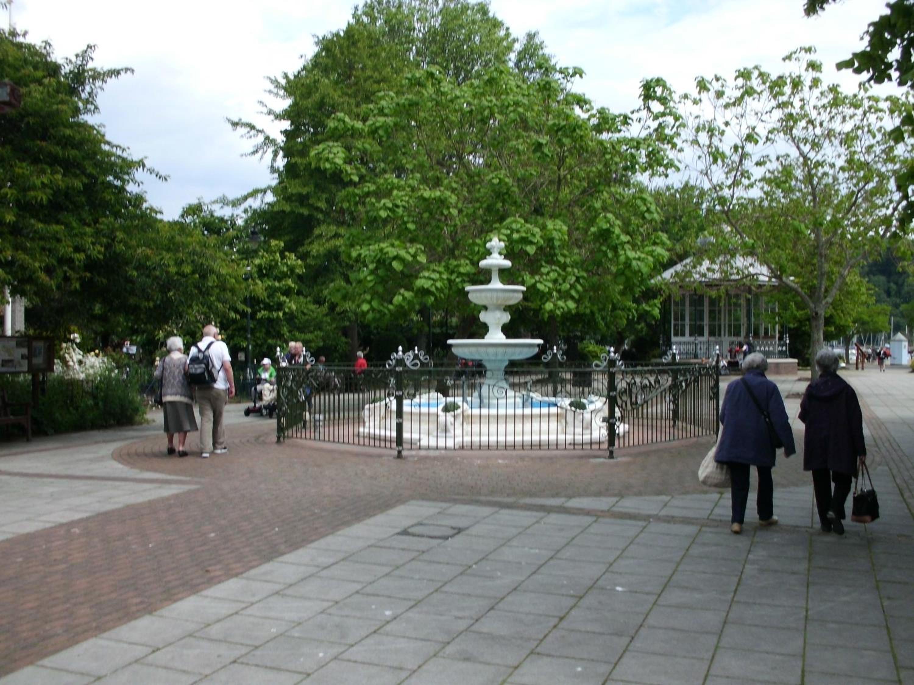 Photo 33