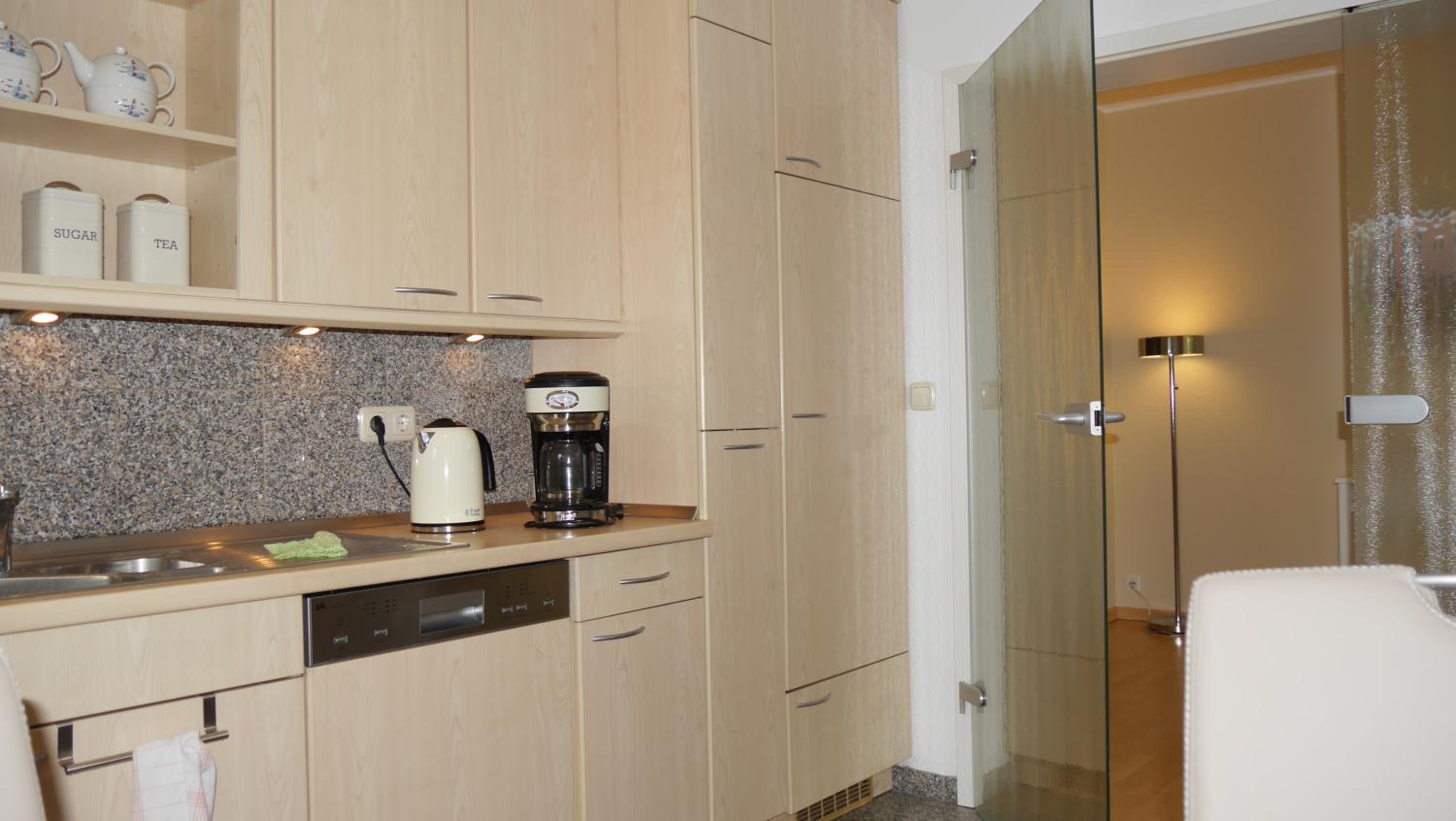 DIE LODGE Ferienwohnung in Zingst en Zingst — kitchen