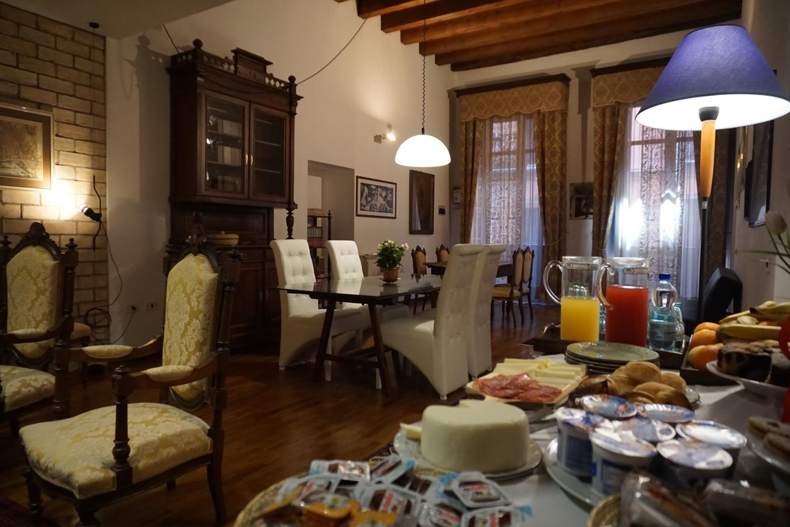 Photo 25 sur 31 de PALAZZO FULGHER