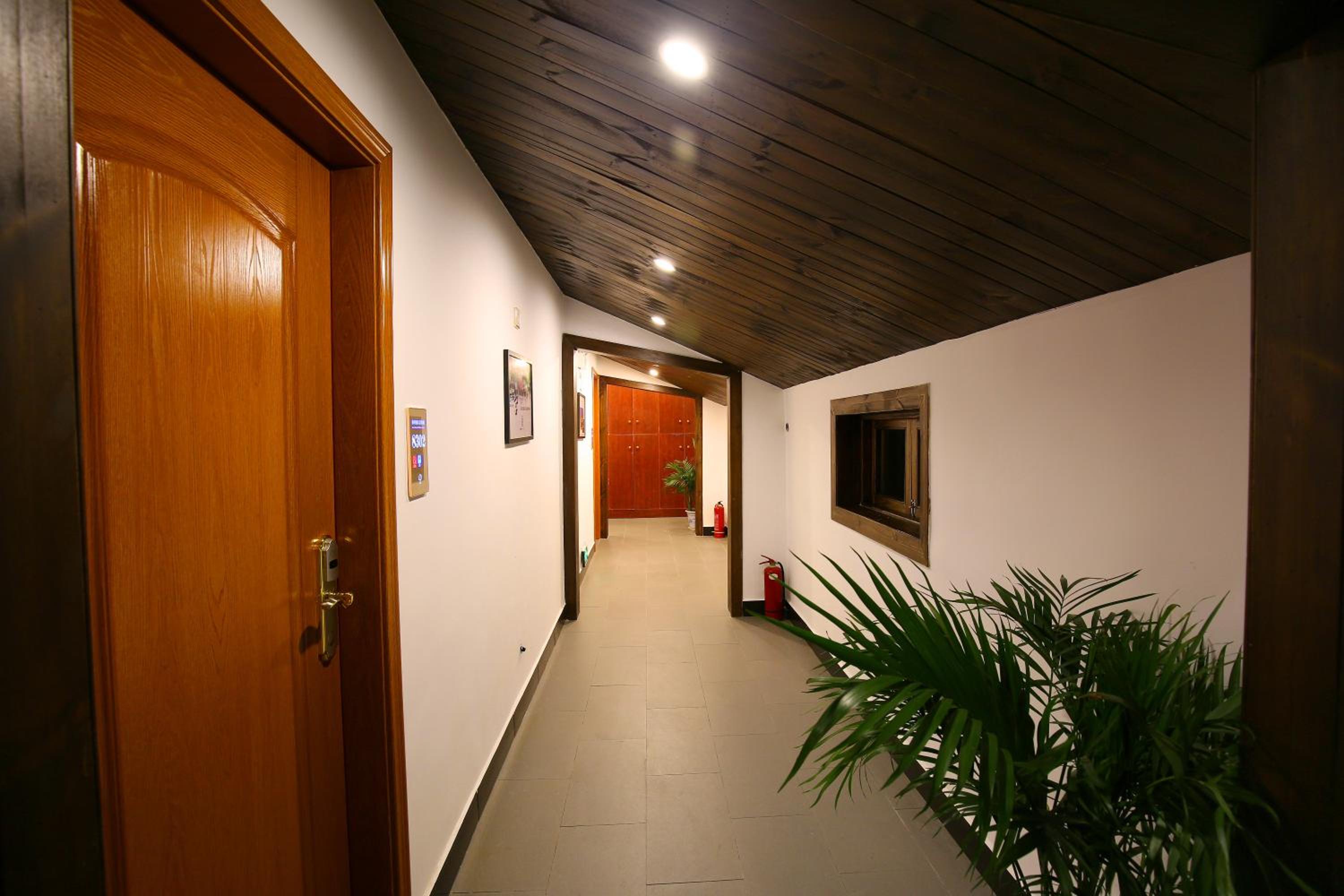 Fenghuang Slowly Time Inn