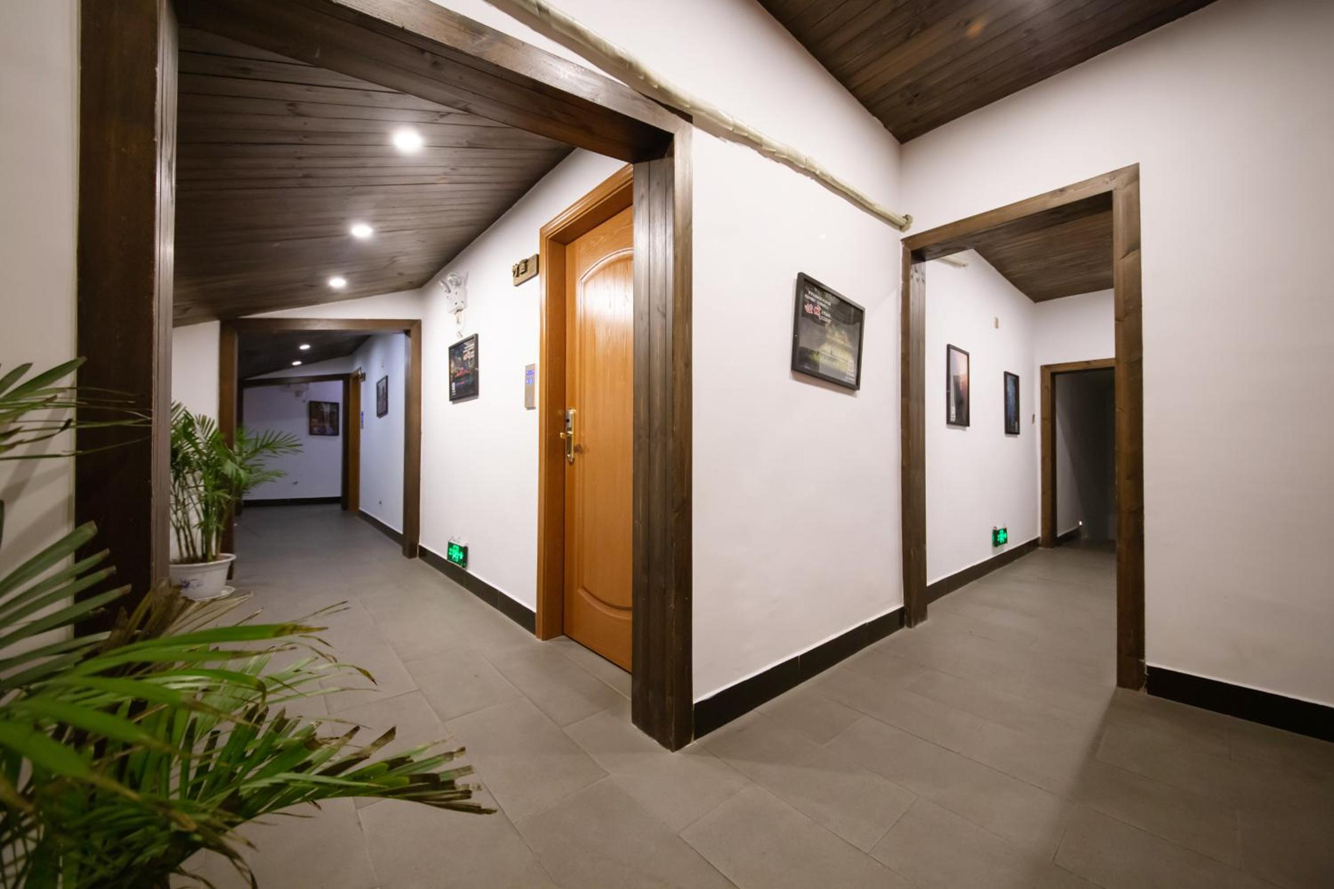 Fenghuang Slowly Time Inn
