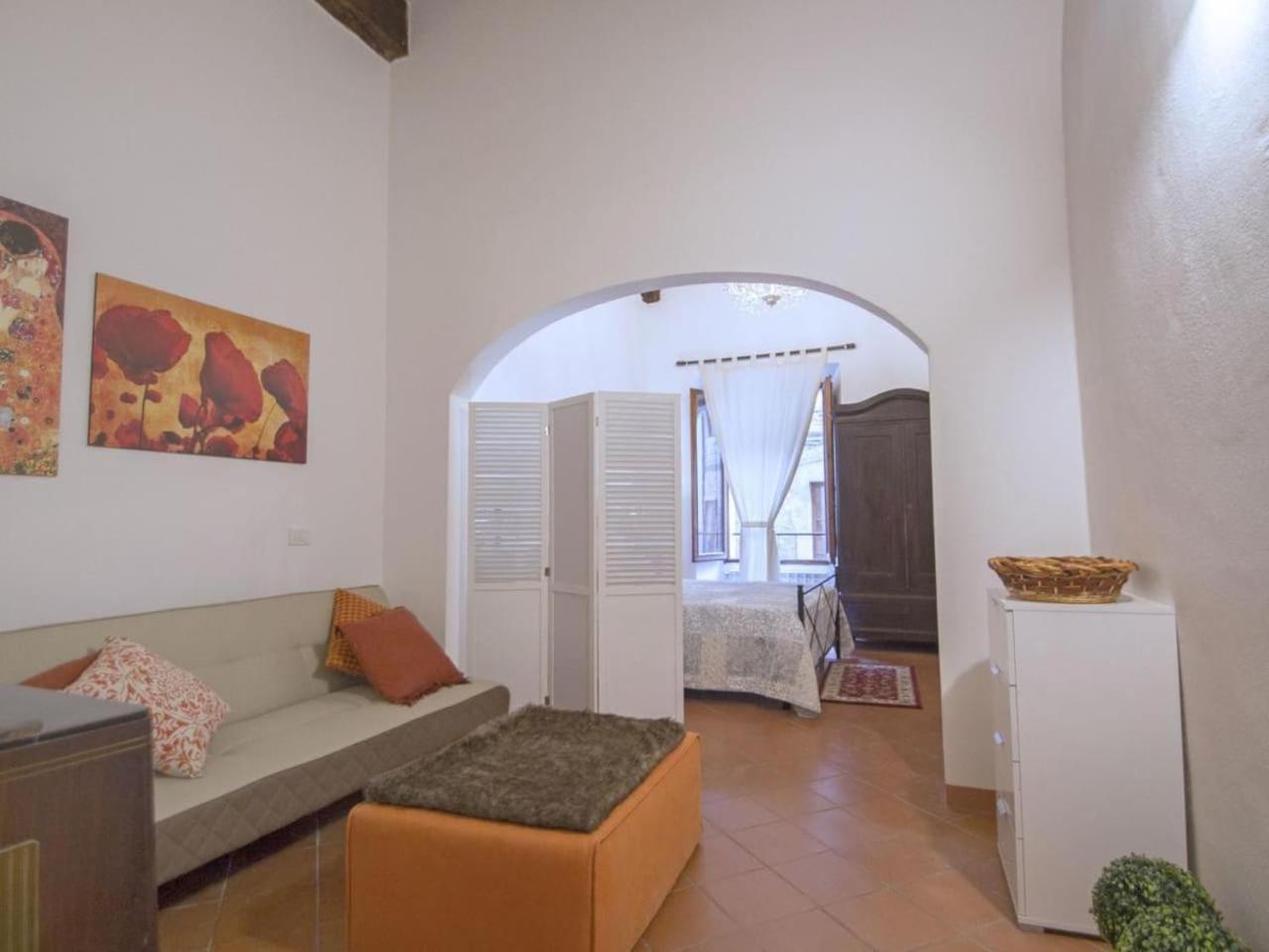 IL PRUNELLO - una casa tra le Torri photo 2