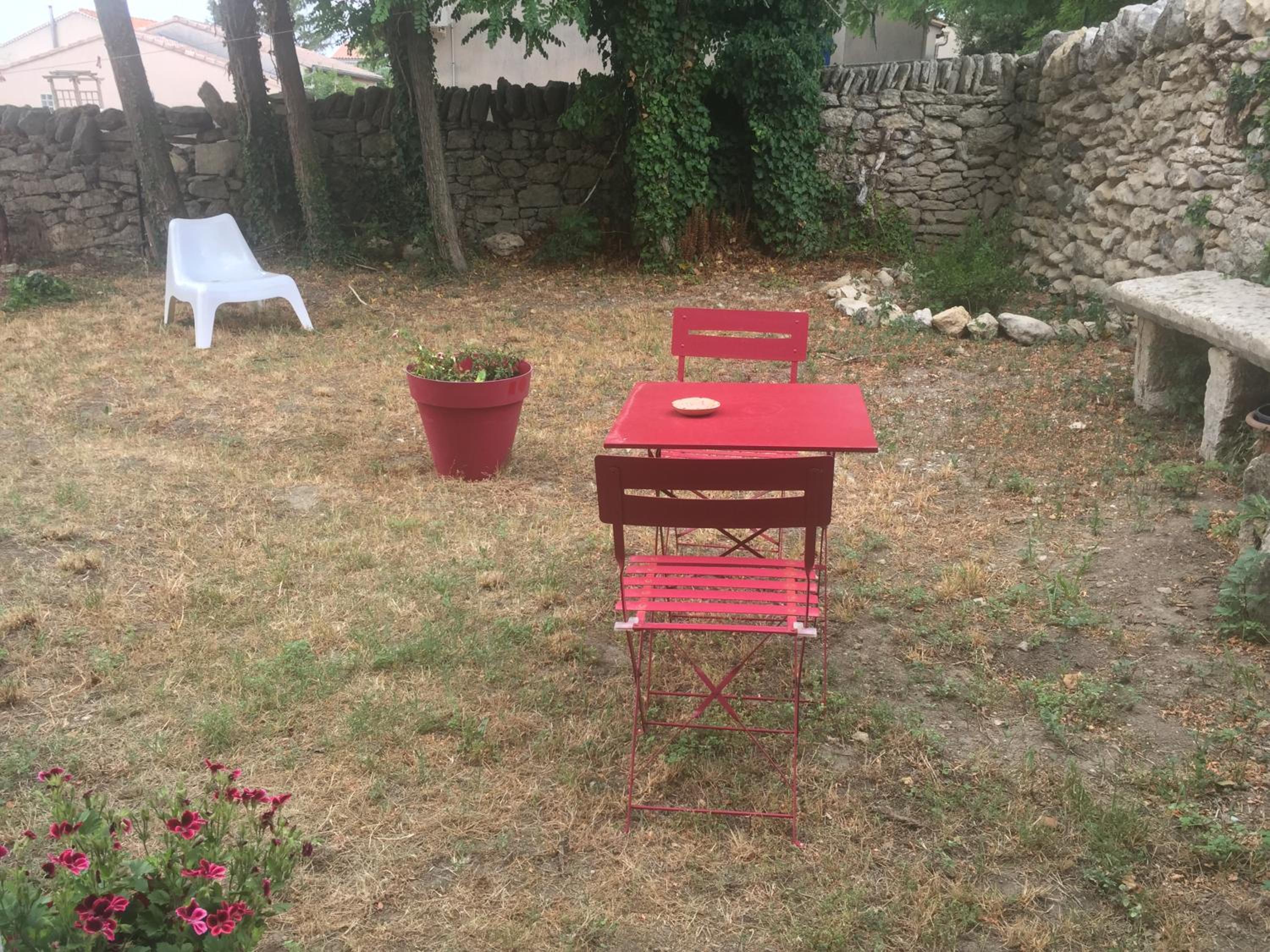 Photo 16