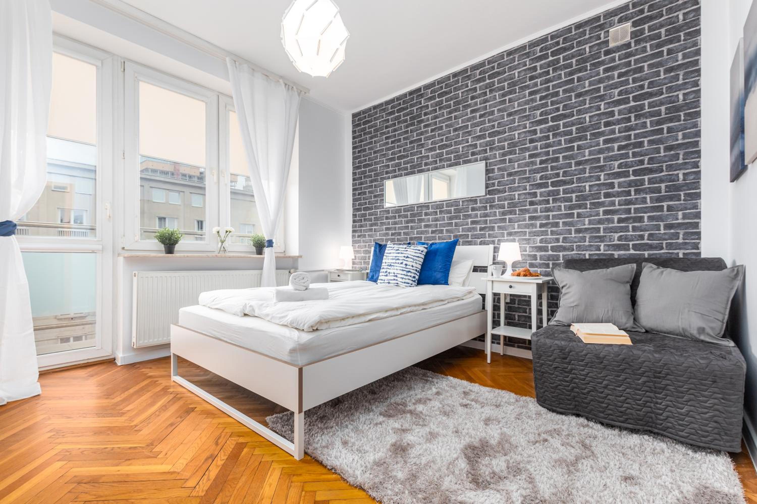 Apartments Madelaine Warsaw by Noclegi Renters view 2