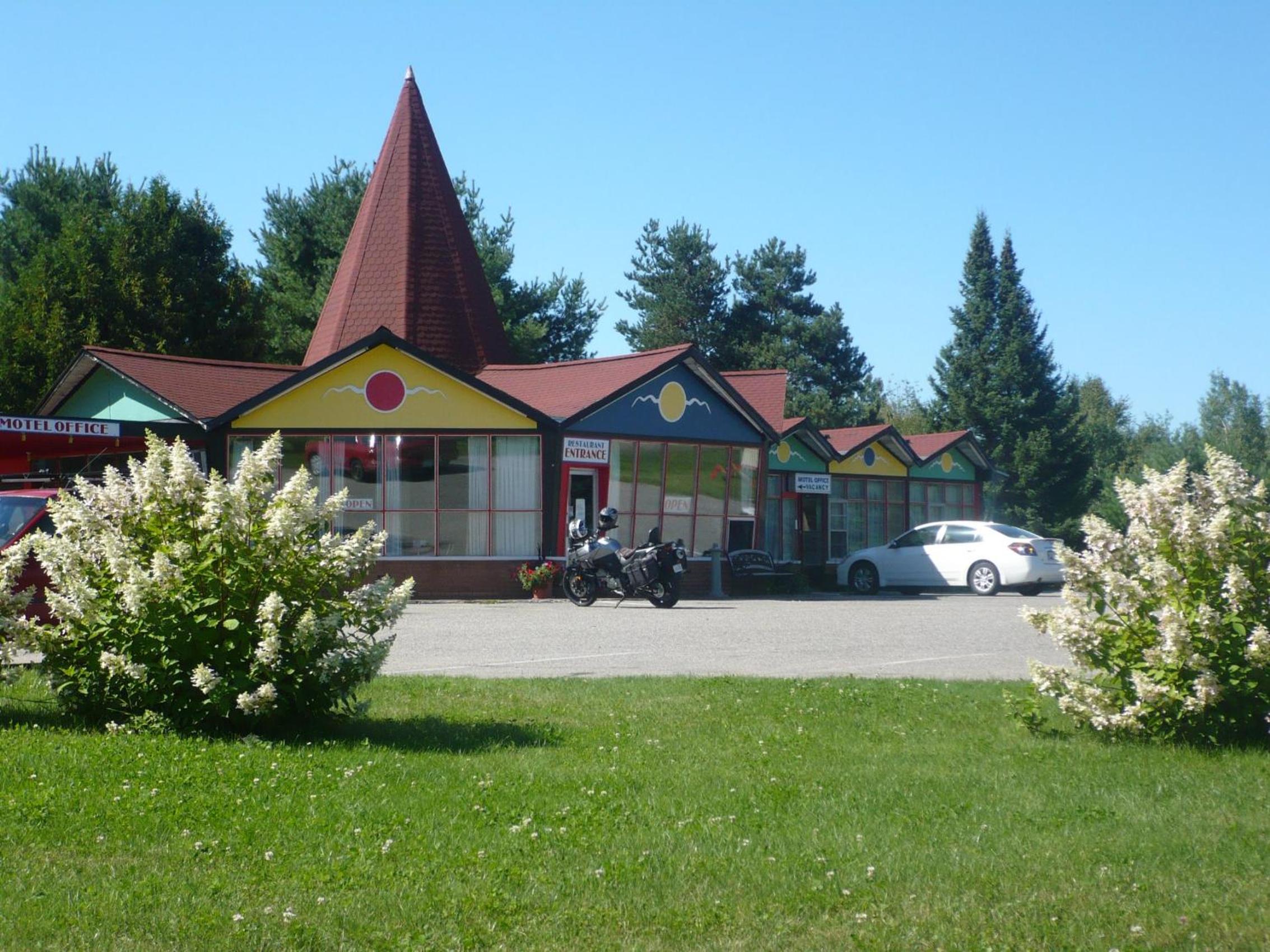 Red Top Motor Inn