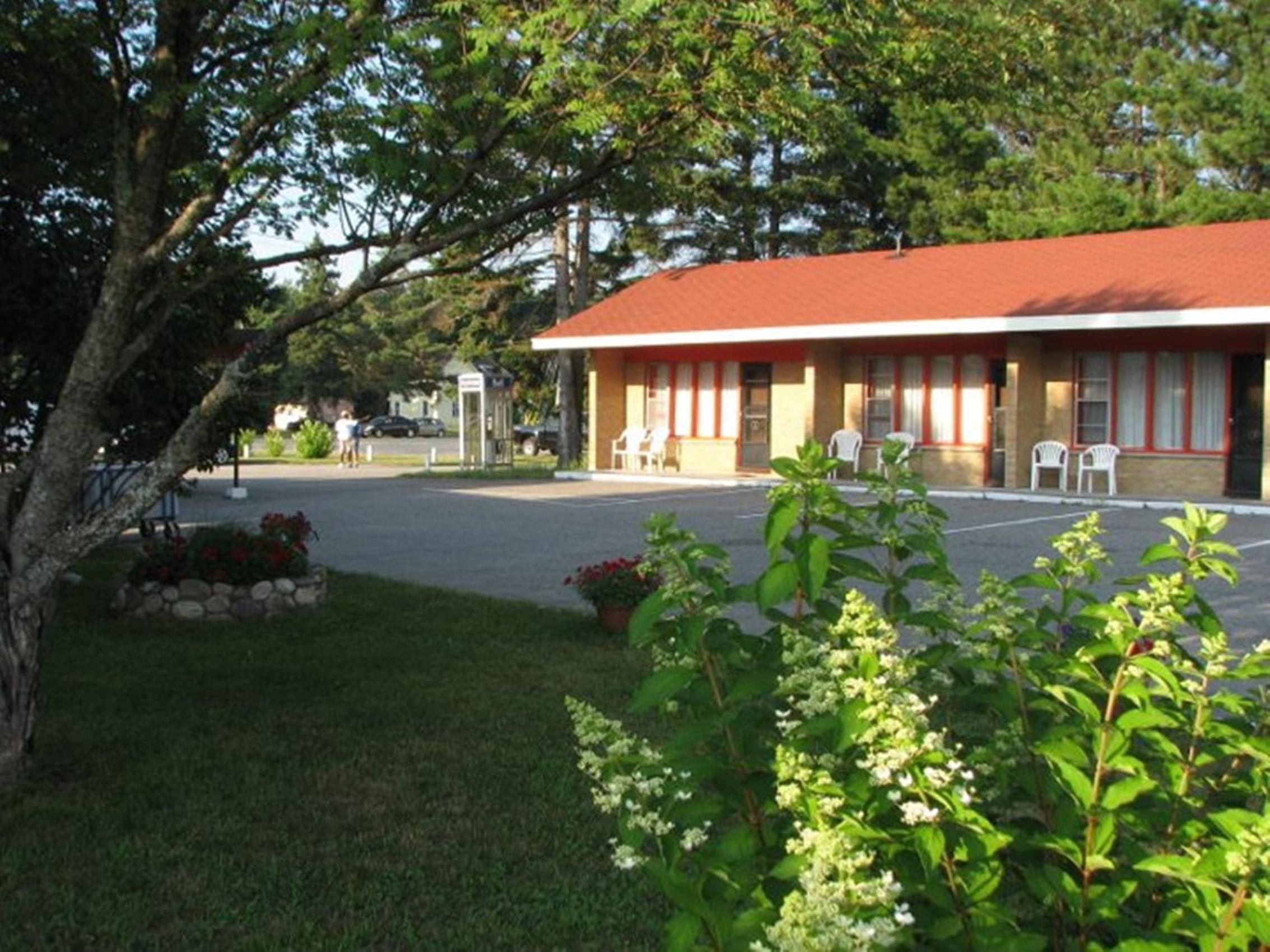 Red Top Motor Inn