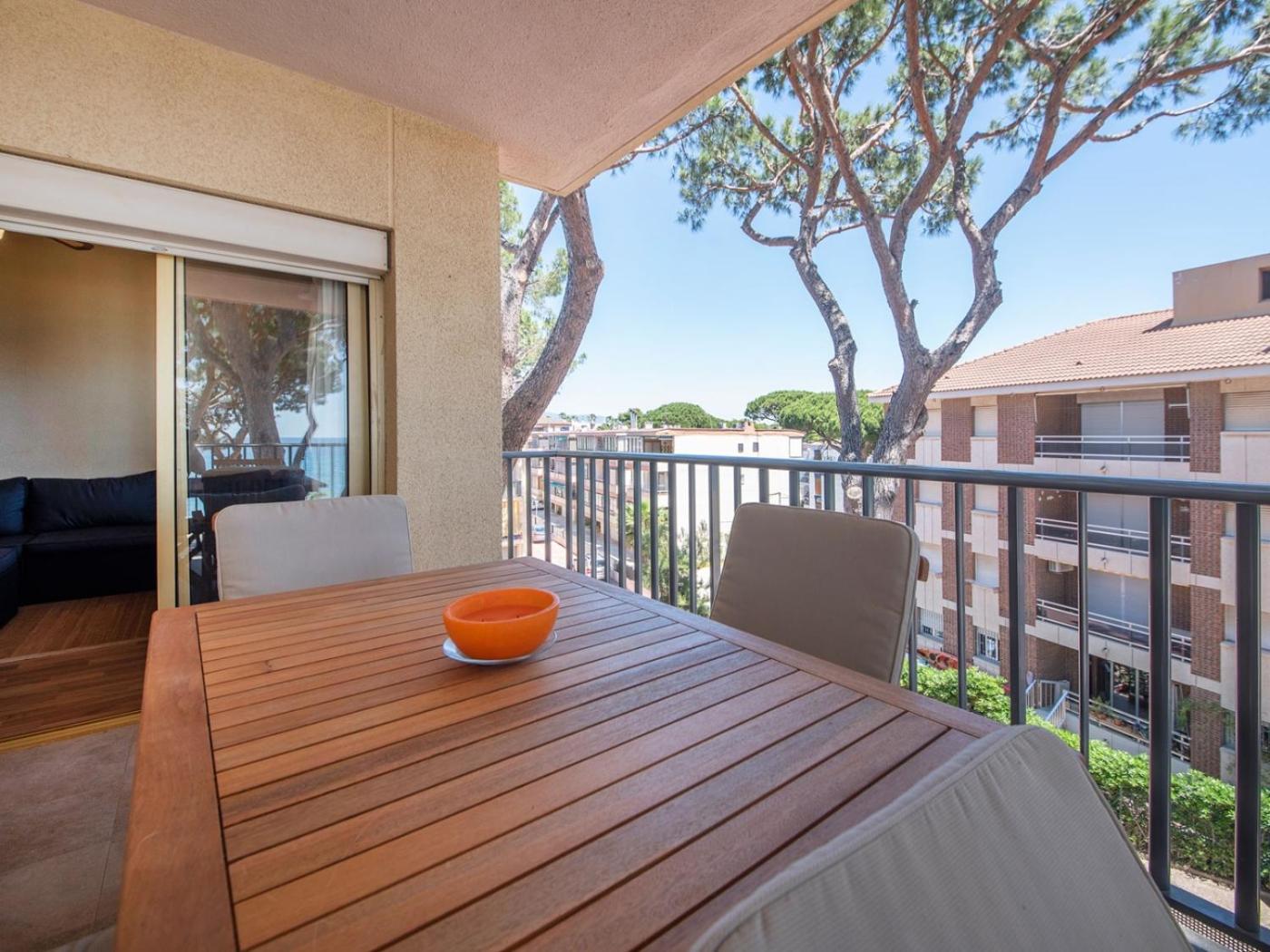 TarracoHomes, Beach Apartment with Terrace in Cambrils photo 4