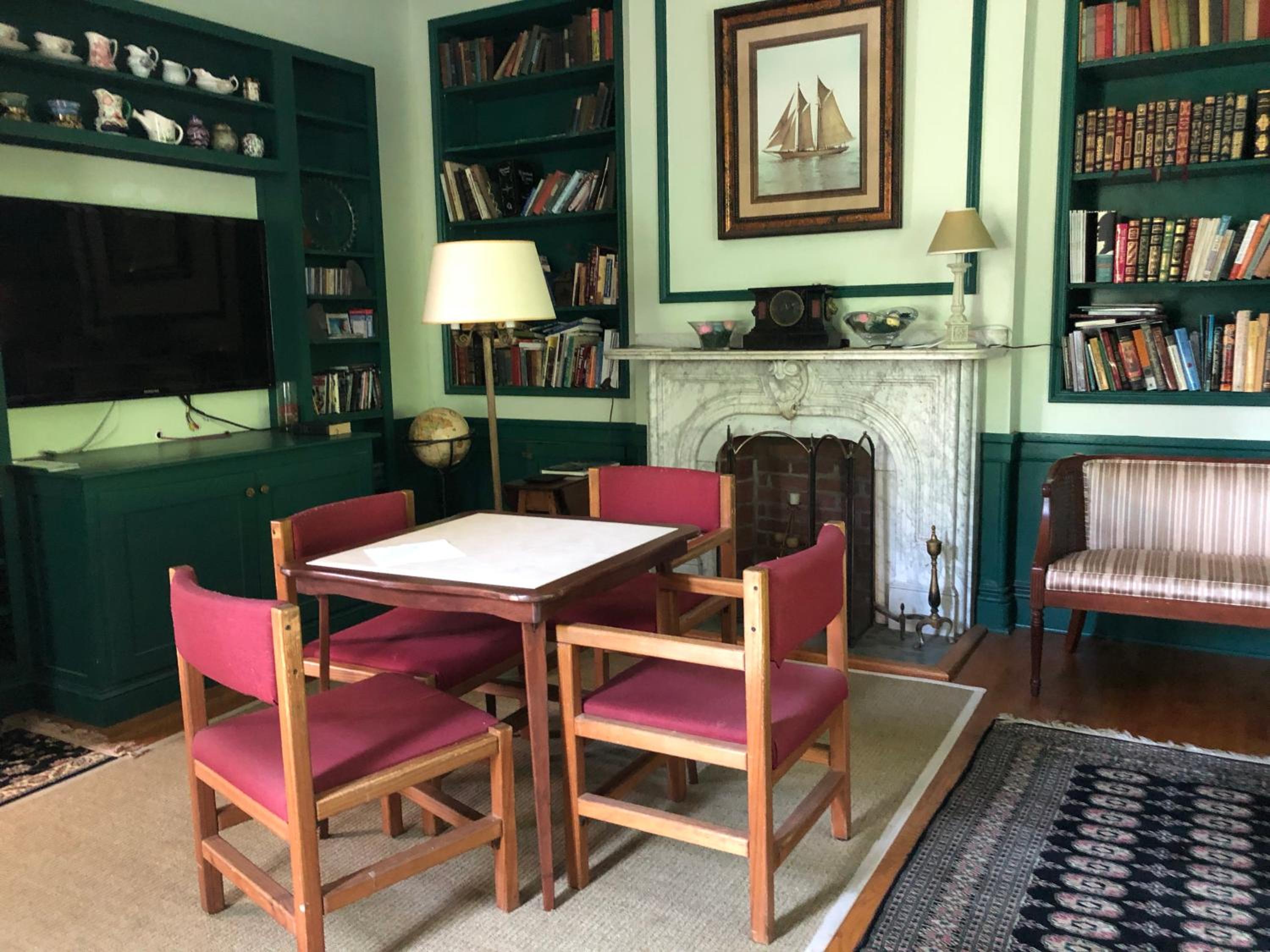 Rutland Vacations - Antique Mansion B  B - Property Image 3