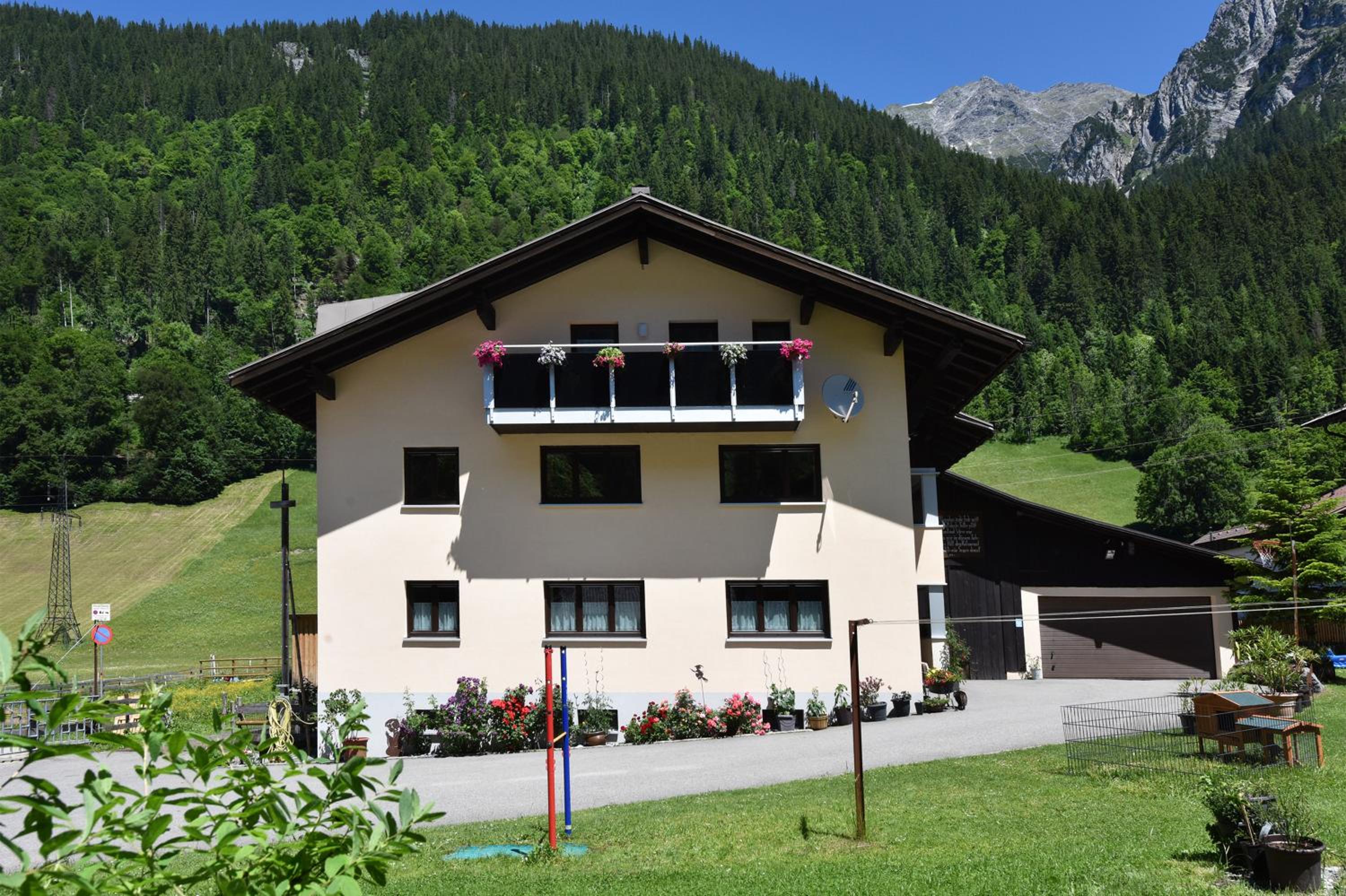 Photo 16