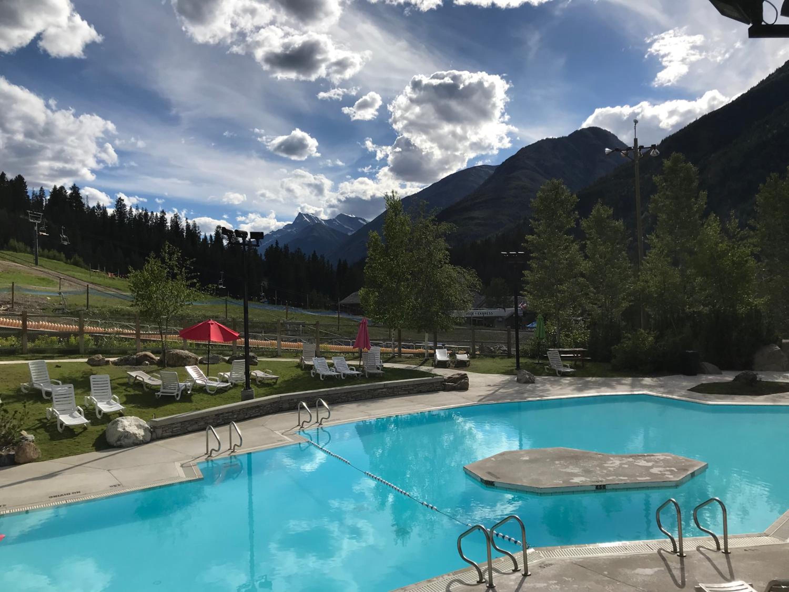 Panorama Mountain Resort - Horsethief Lodge with Fairmont Creek