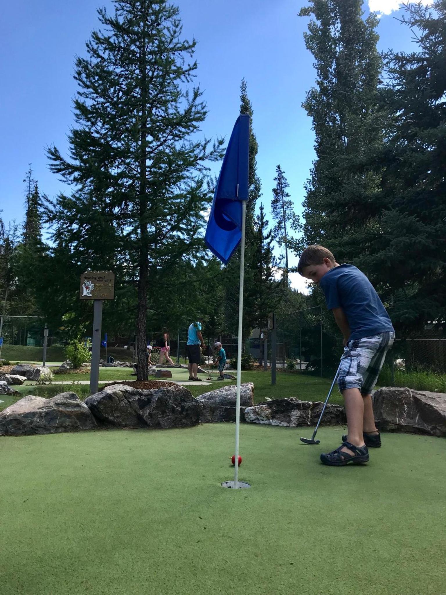 Panorama Mountain Resort - Horsethief Lodge with Fairmont Creek