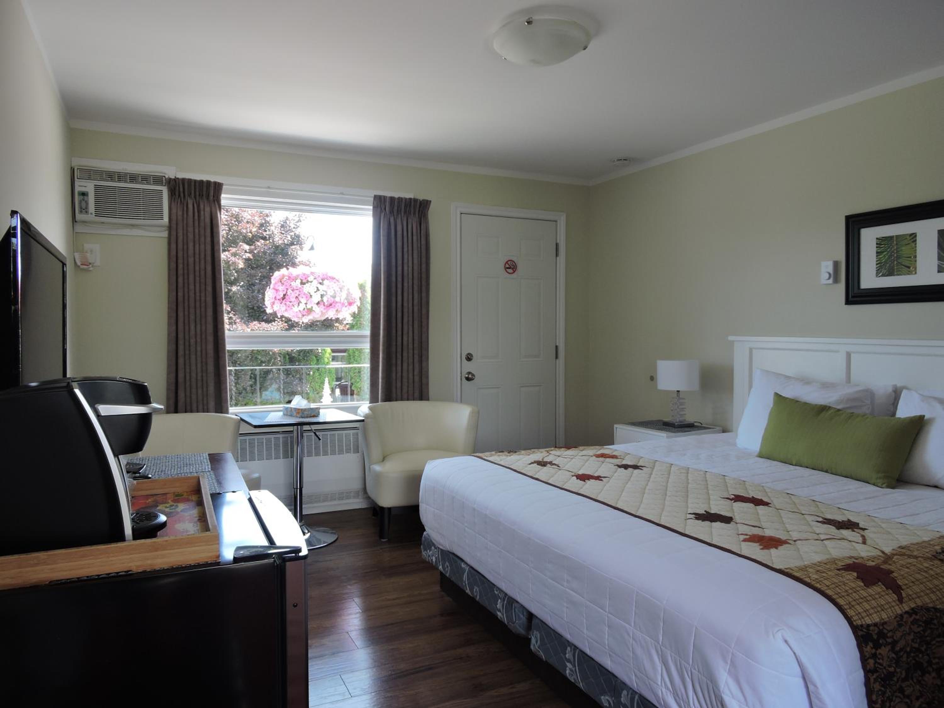 Almo Court Motel