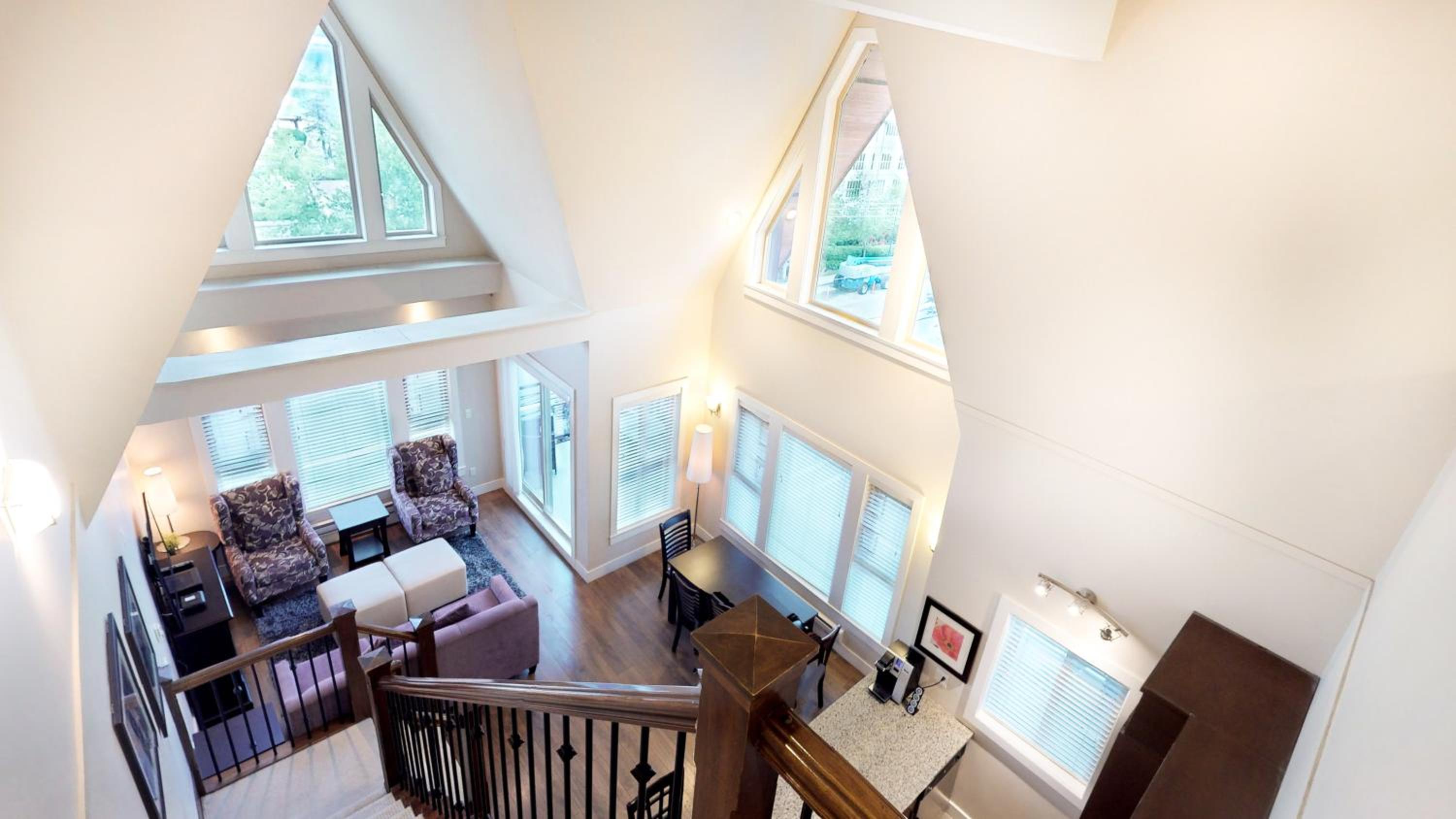 Harrison Lake View Suites