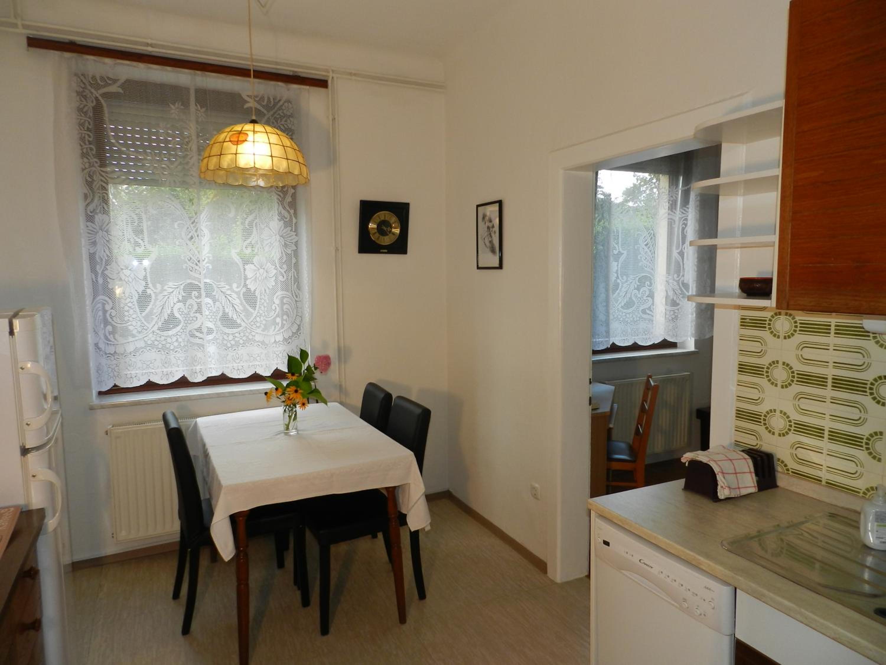 Nice apartment with free car parking, WiFi and bikes for free view 3