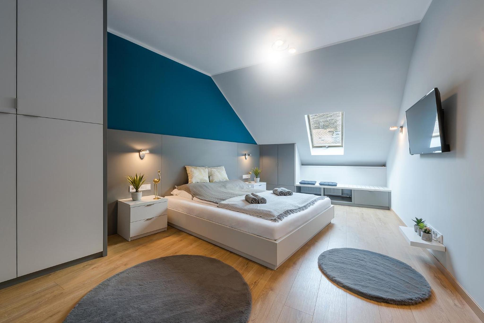 High End Suite Klauzal with AC view 3