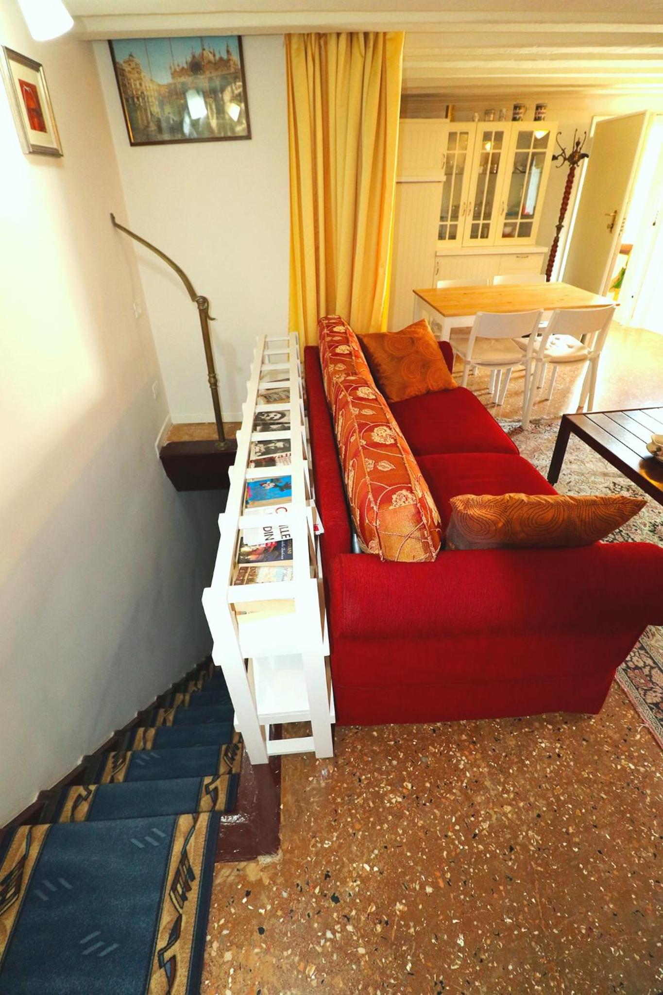 Al Mezzanino, Palazzo Torniello