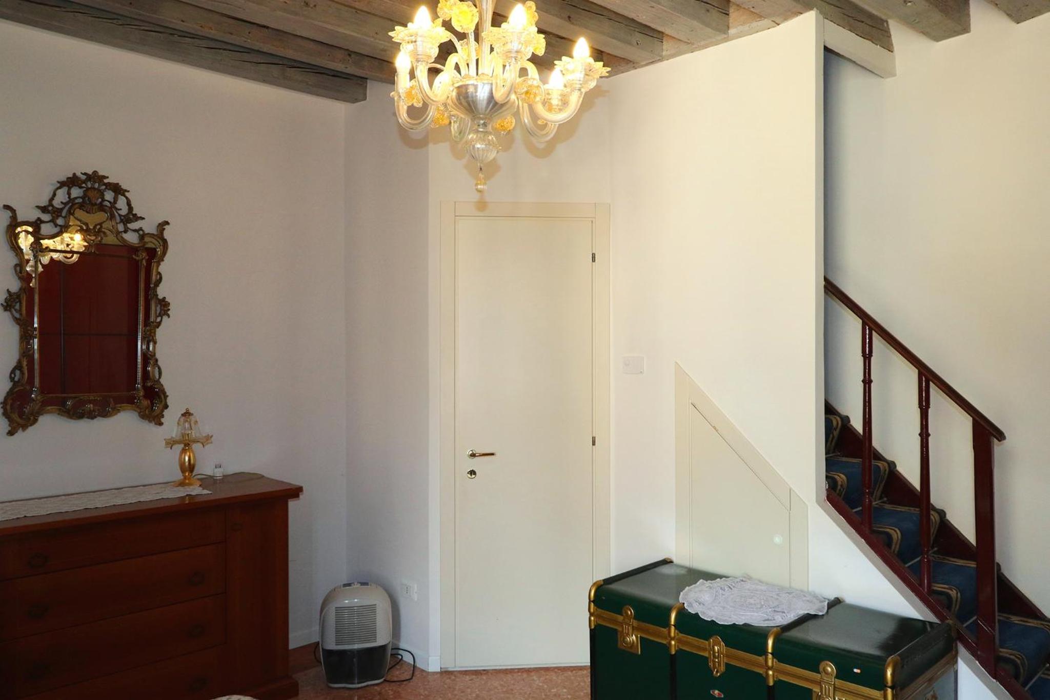 Al Mezzanino, Palazzo Torniello