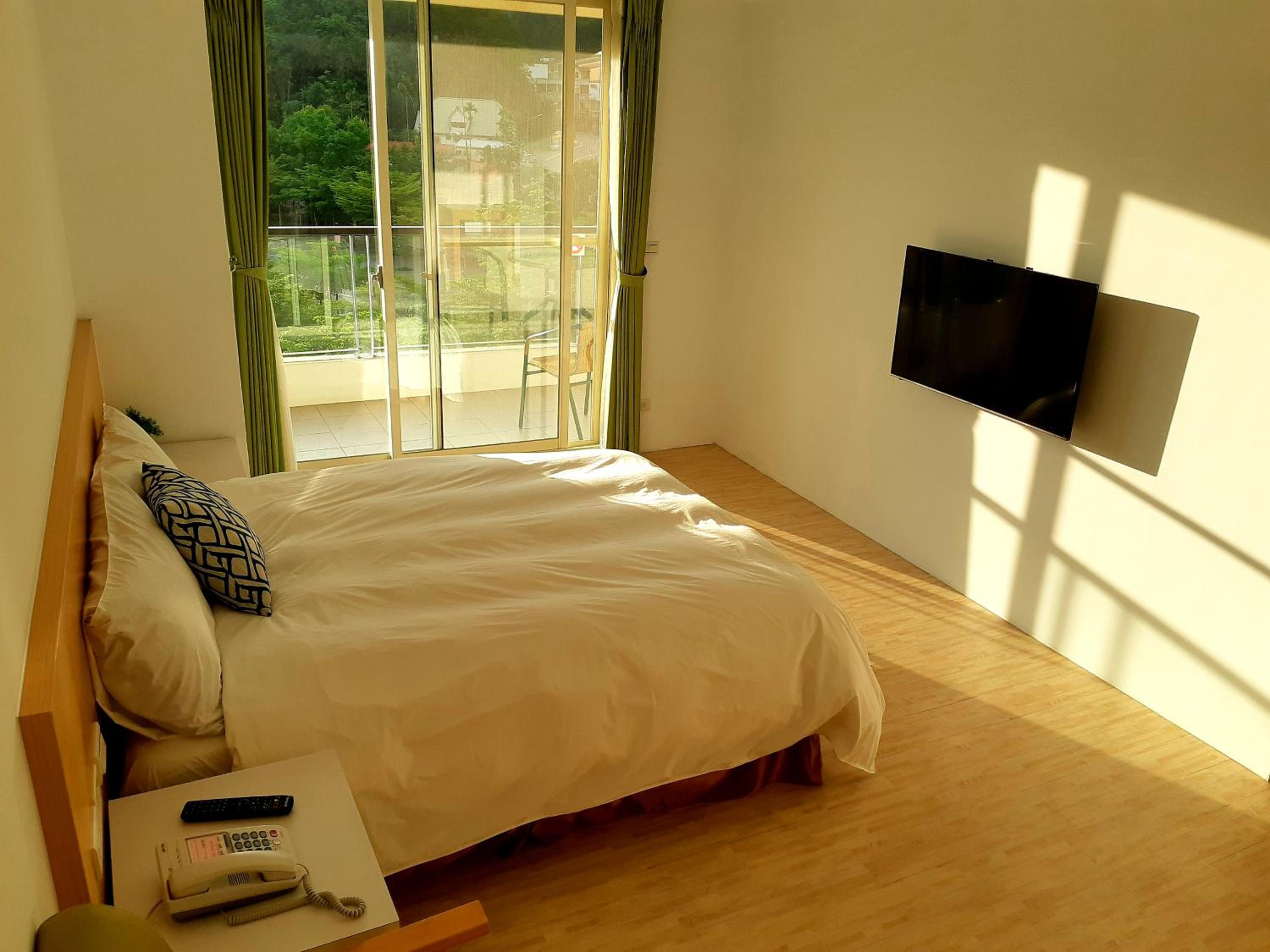 Ze Hu B&B
