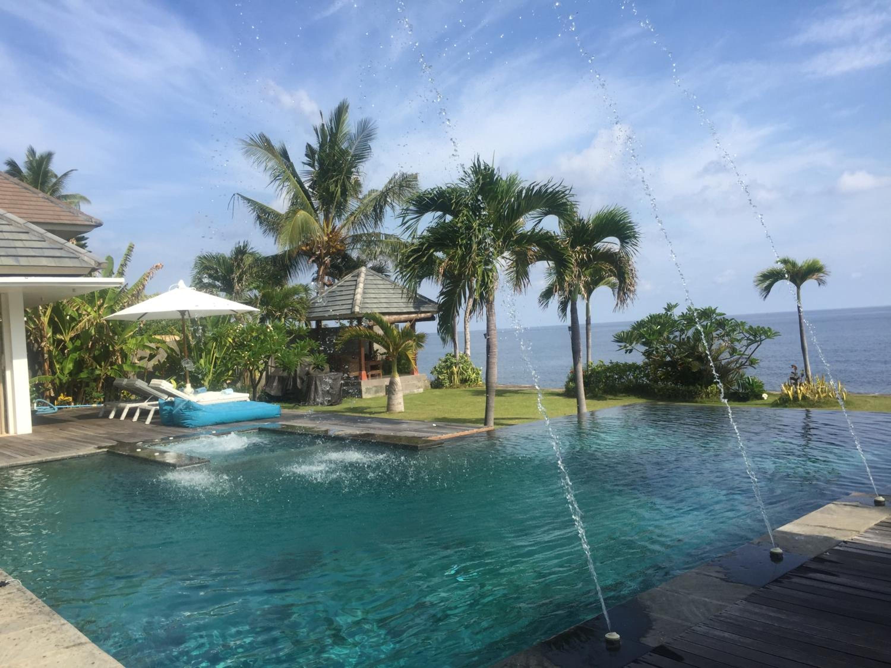 5 bdr beachfront villa Pantai view 2