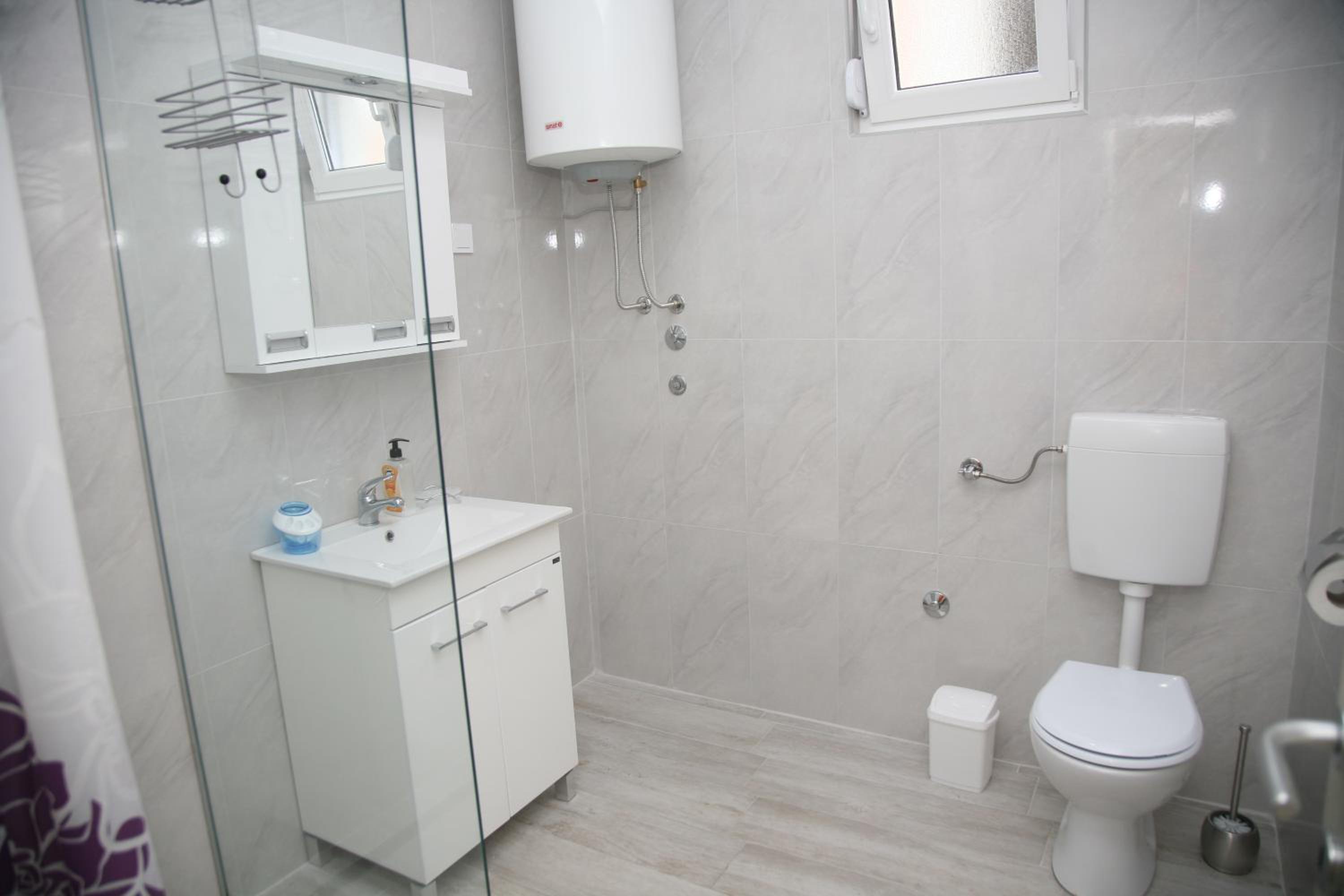 Apartments Mira