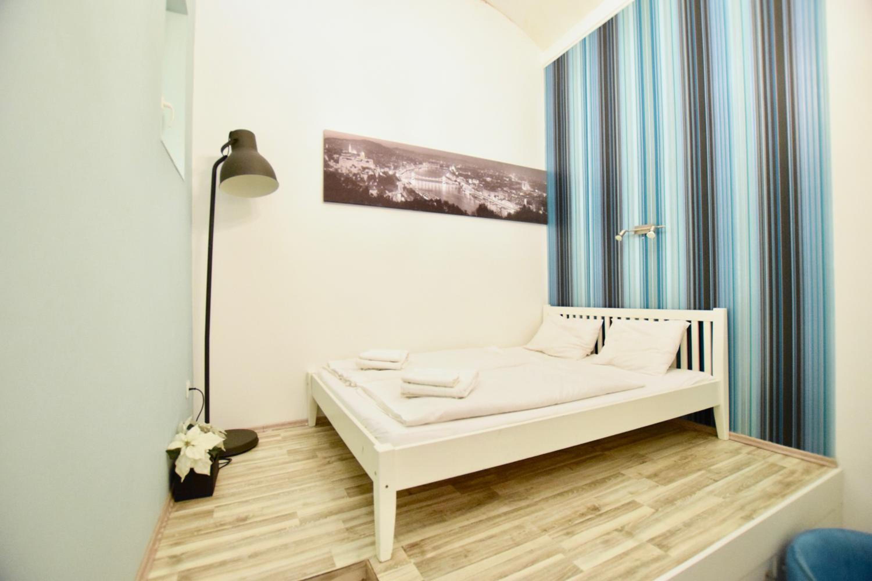 Standard Apartment by Hi5 - Steindl street view 5