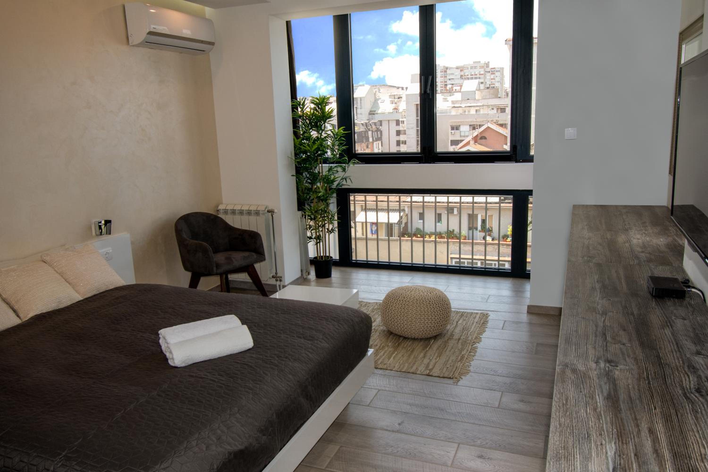 Luxury Boutique City Center Apartments view 4