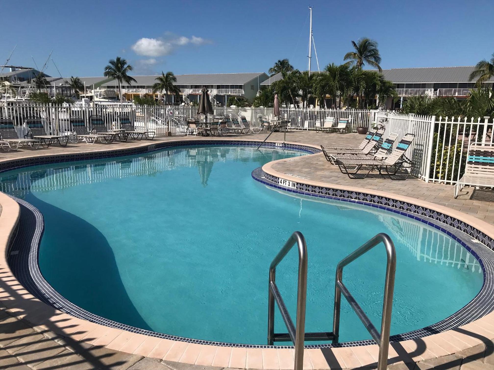 FULL TIME LIC MGR - MODERN OCEANFRONT CONDO! BEAUTIFUL OCEAN VIEWS! BEACH RESORT! 2 KING BEDs! view 4