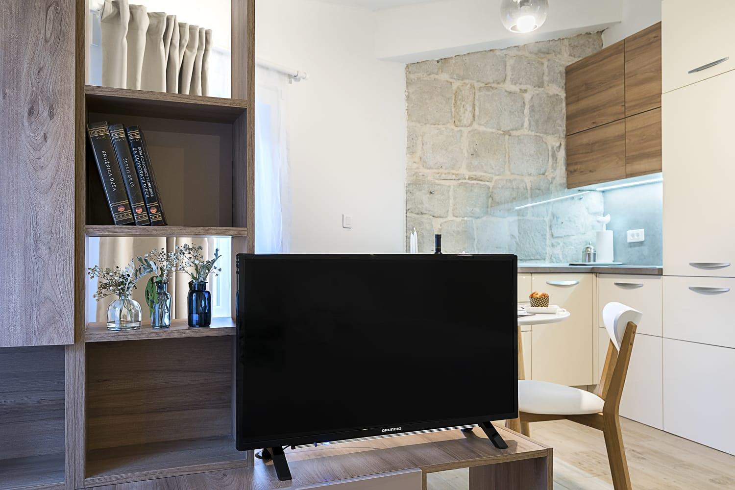 Studio Apartments Petar in old part of town view 4