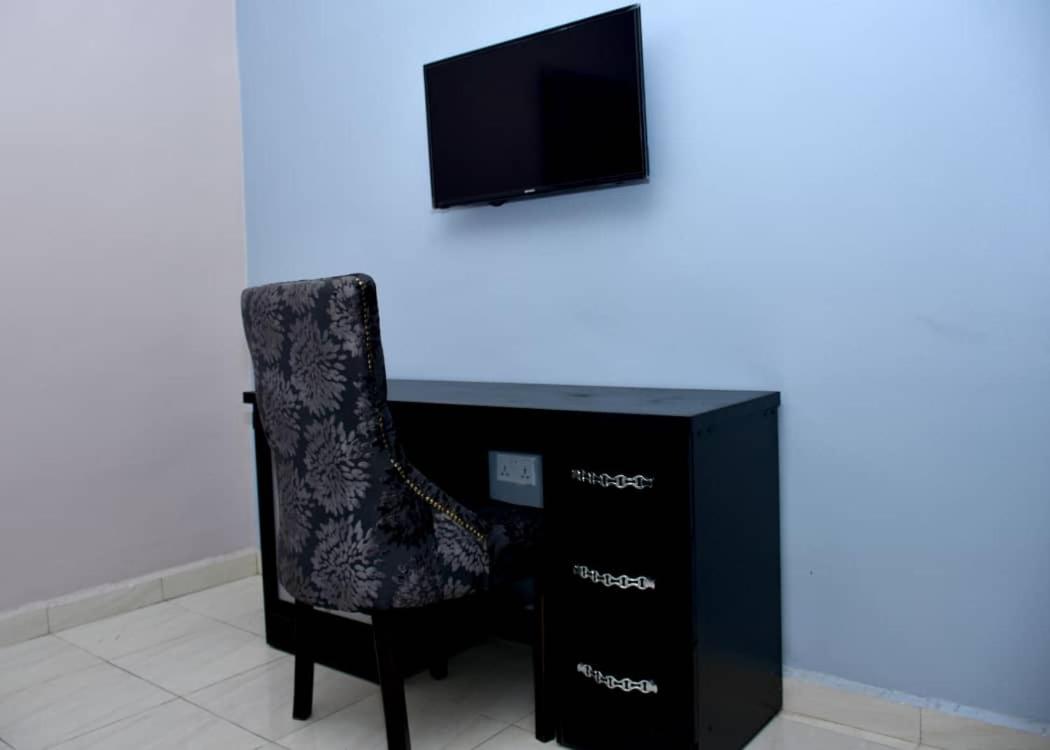Onimz Apartments