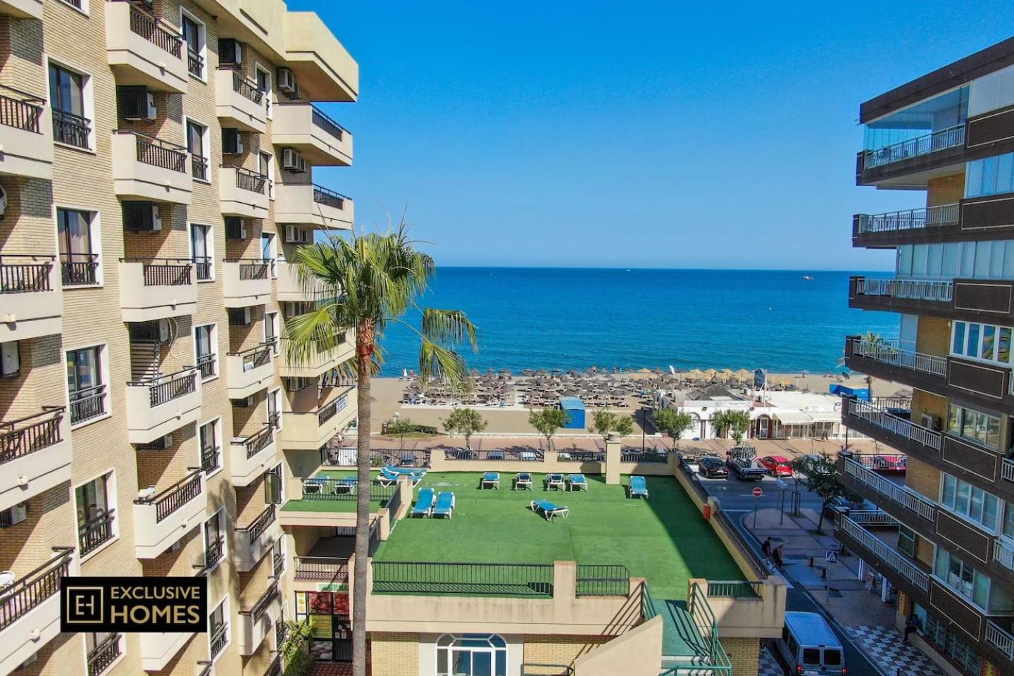 Estupendo piso en primera linea de playa; RONDA IV view 5