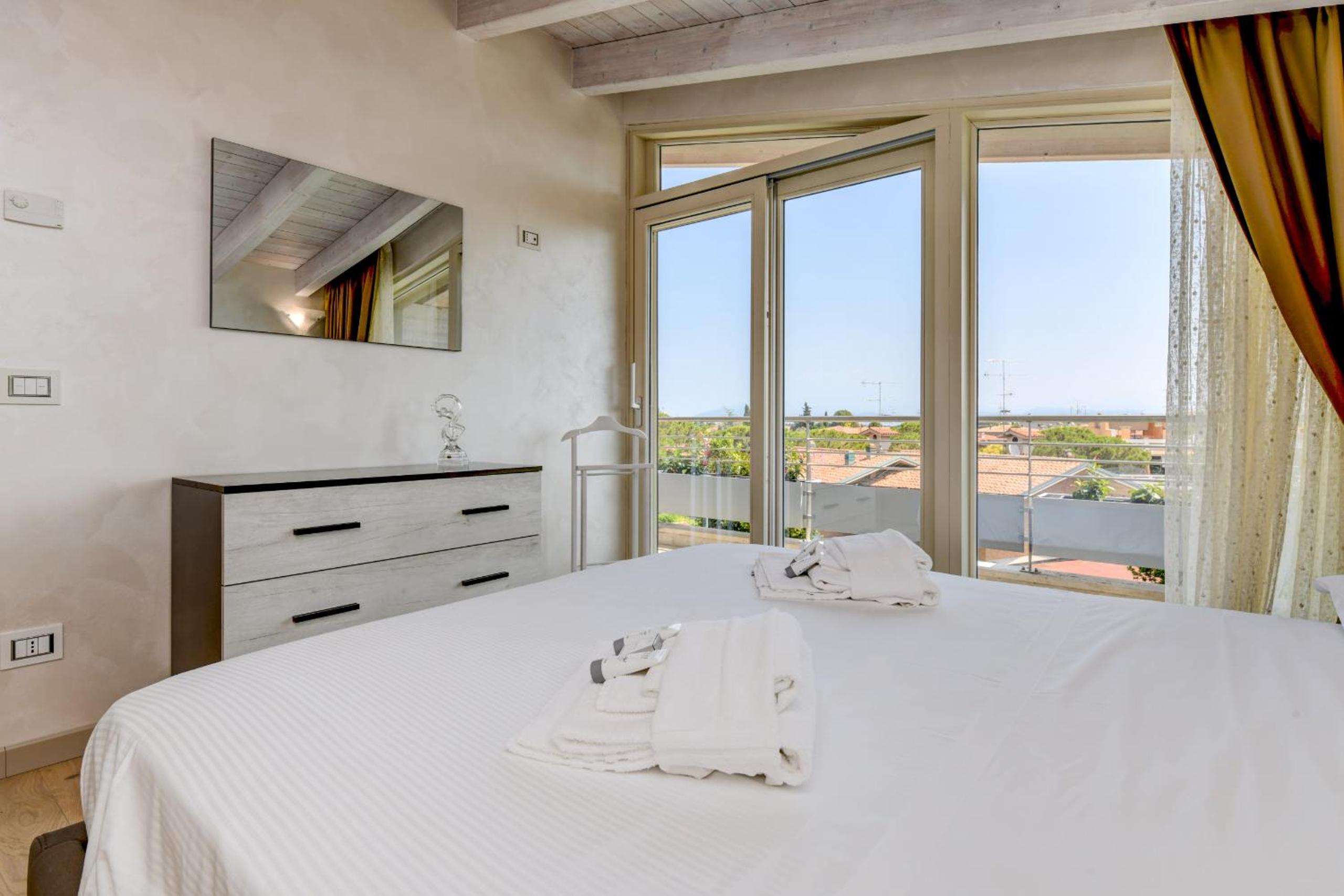 My Sirmione Lake Loft view 3