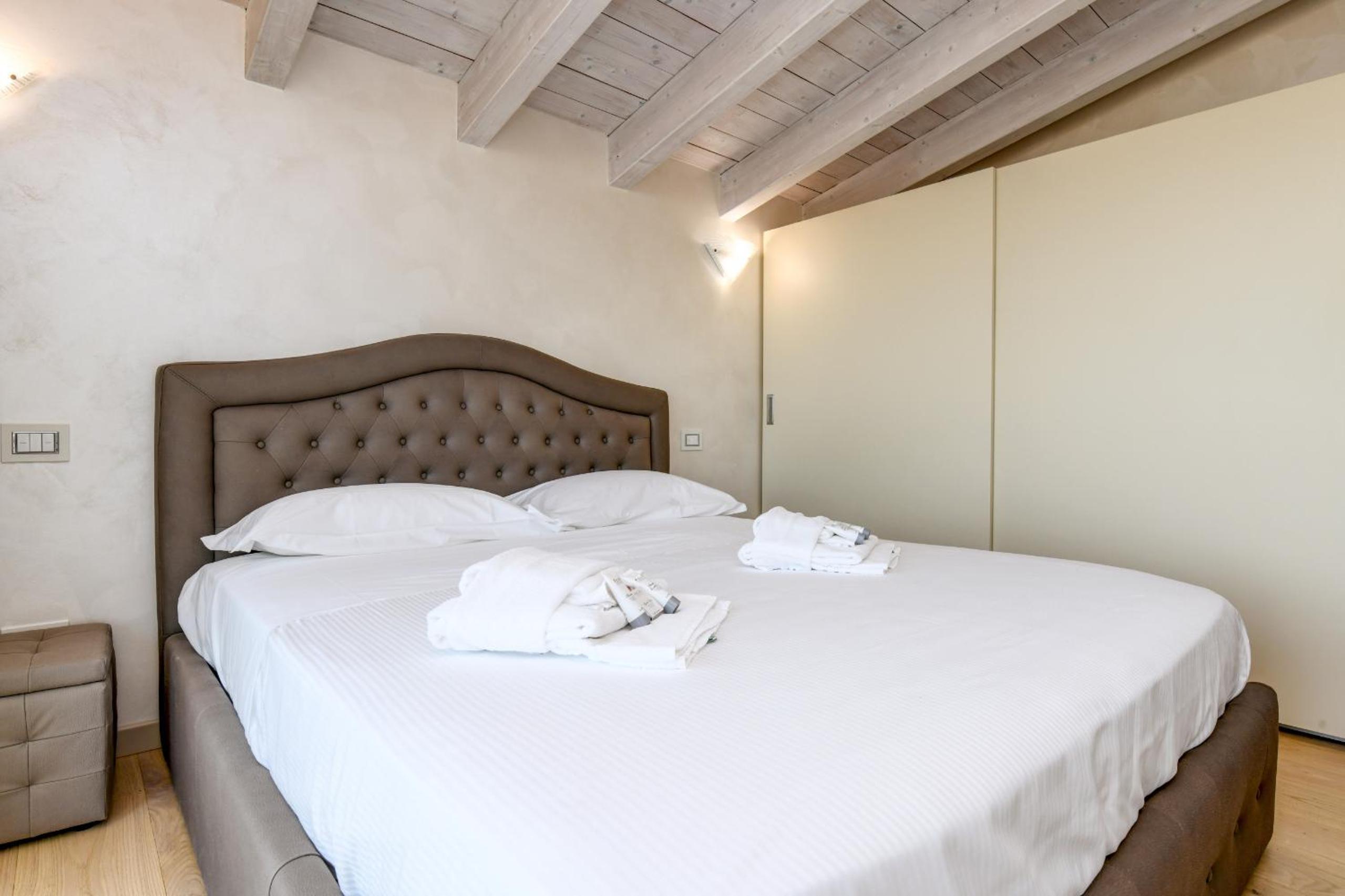 My Sirmione Lake Loft view 4