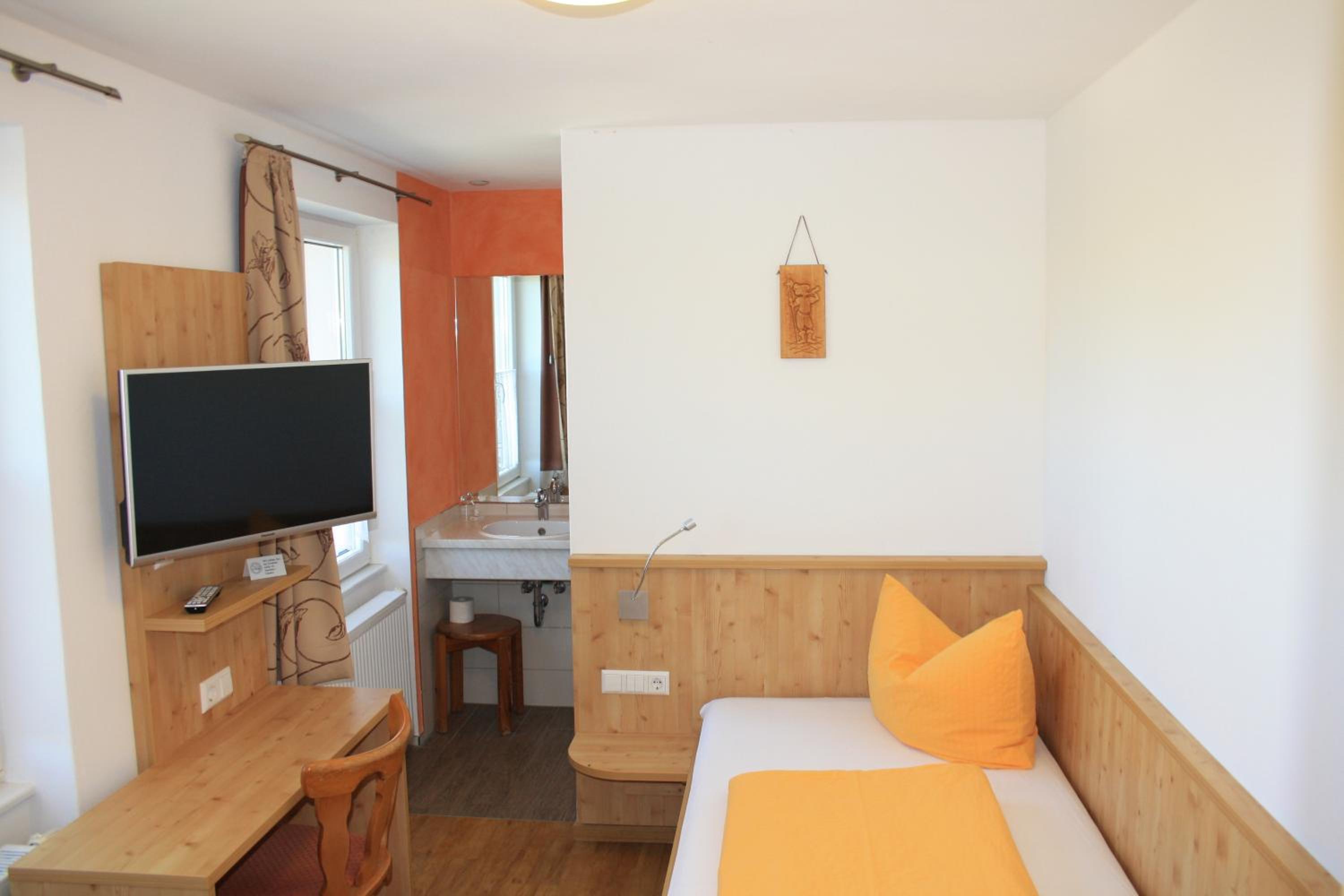 Photo 24