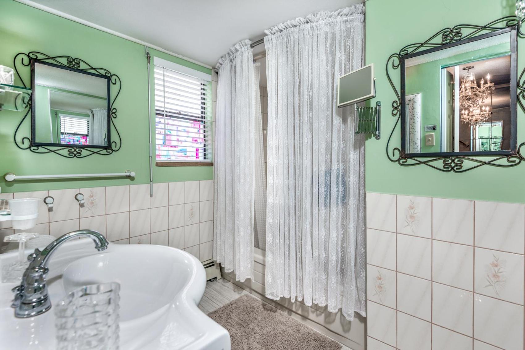 Diana's Luxury Bed and Breakfast