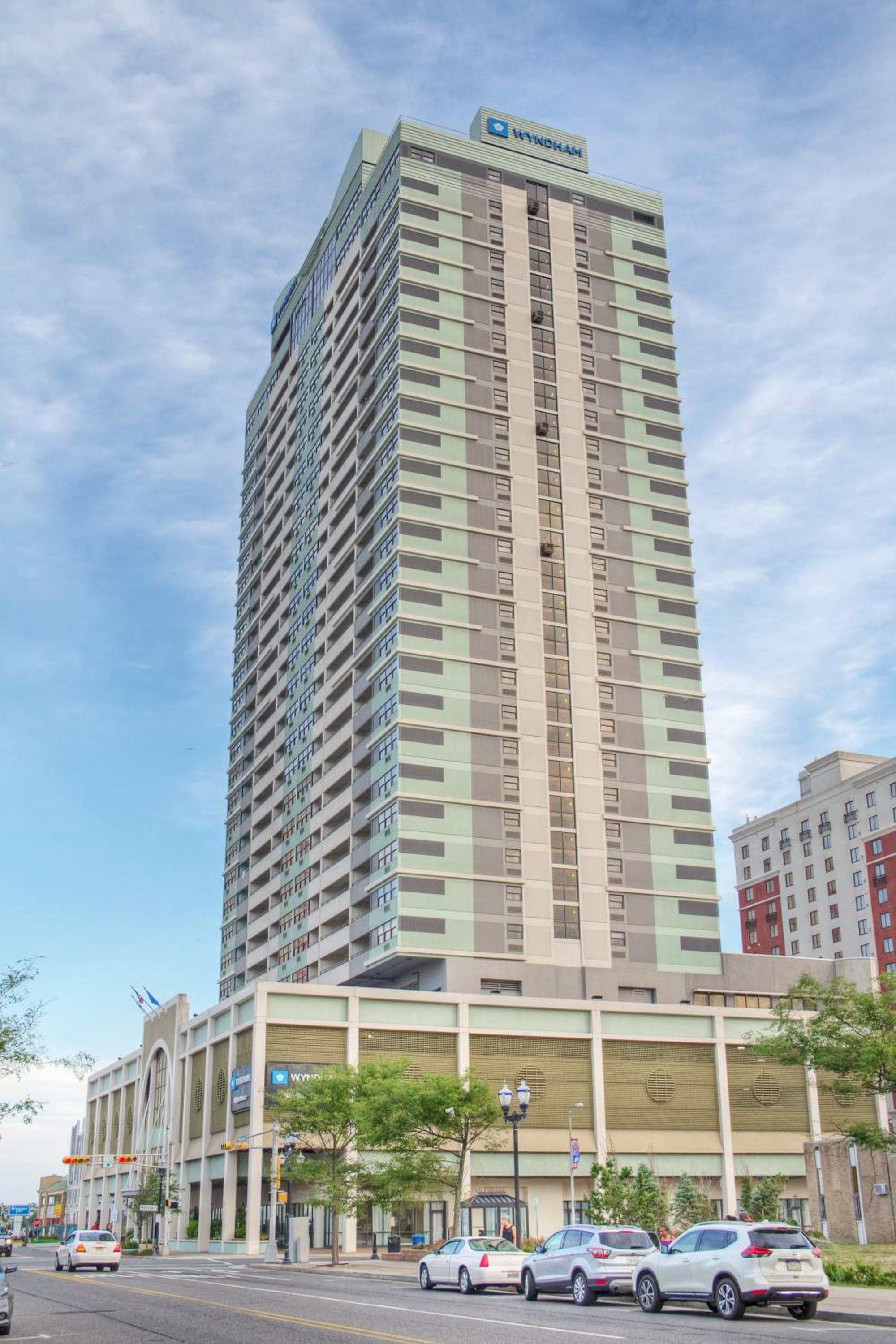 Club Wyndham Skyline Tower - Image 2