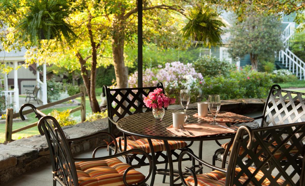 outdoor BBQ area