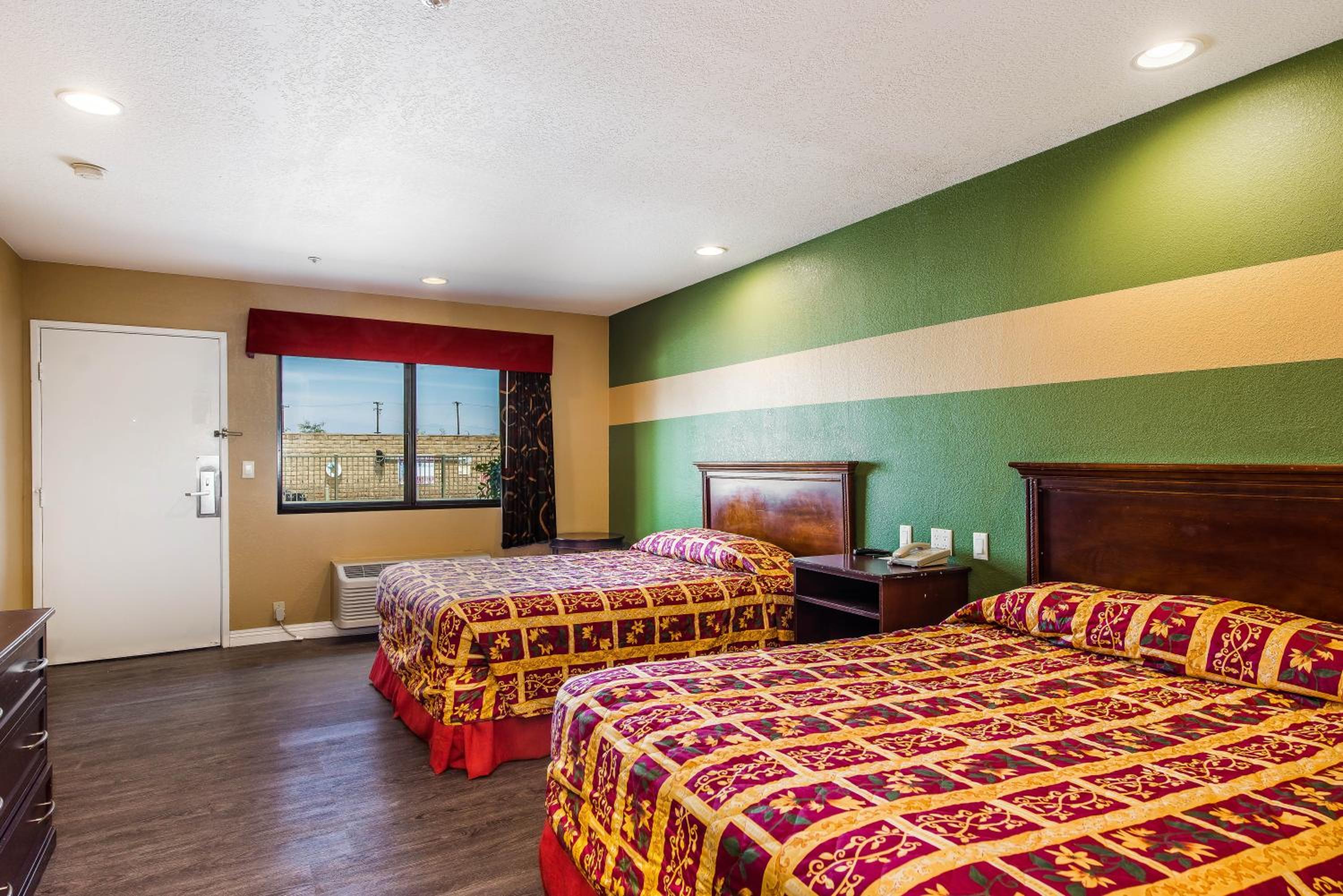 Norwalk CA Vacations - Budget Inn Anaheim / Santa Fe Springs - Property Image 20
