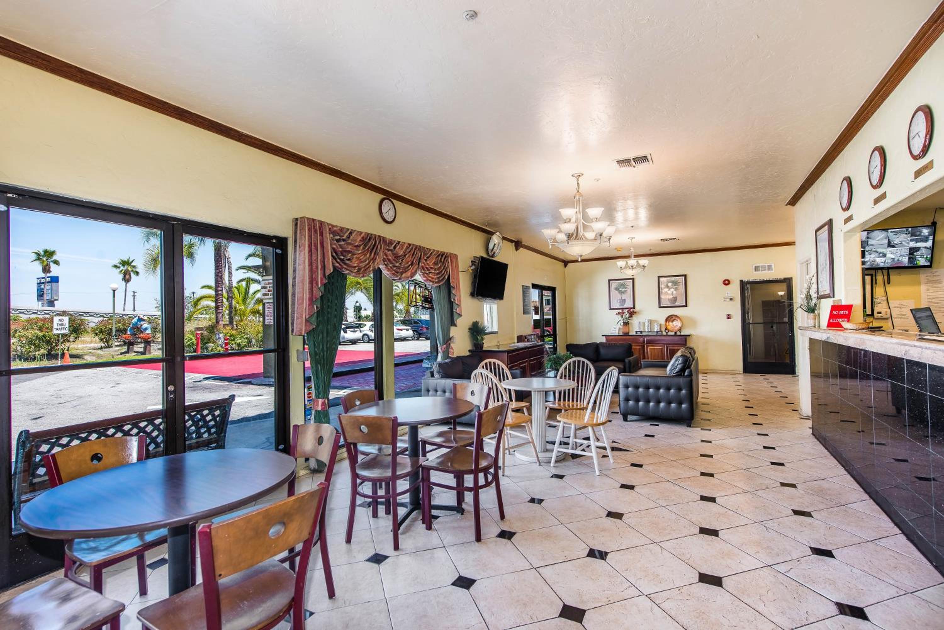 Norwalk CA Vacations - Budget Inn Anaheim / Santa Fe Springs - Property Image 12
