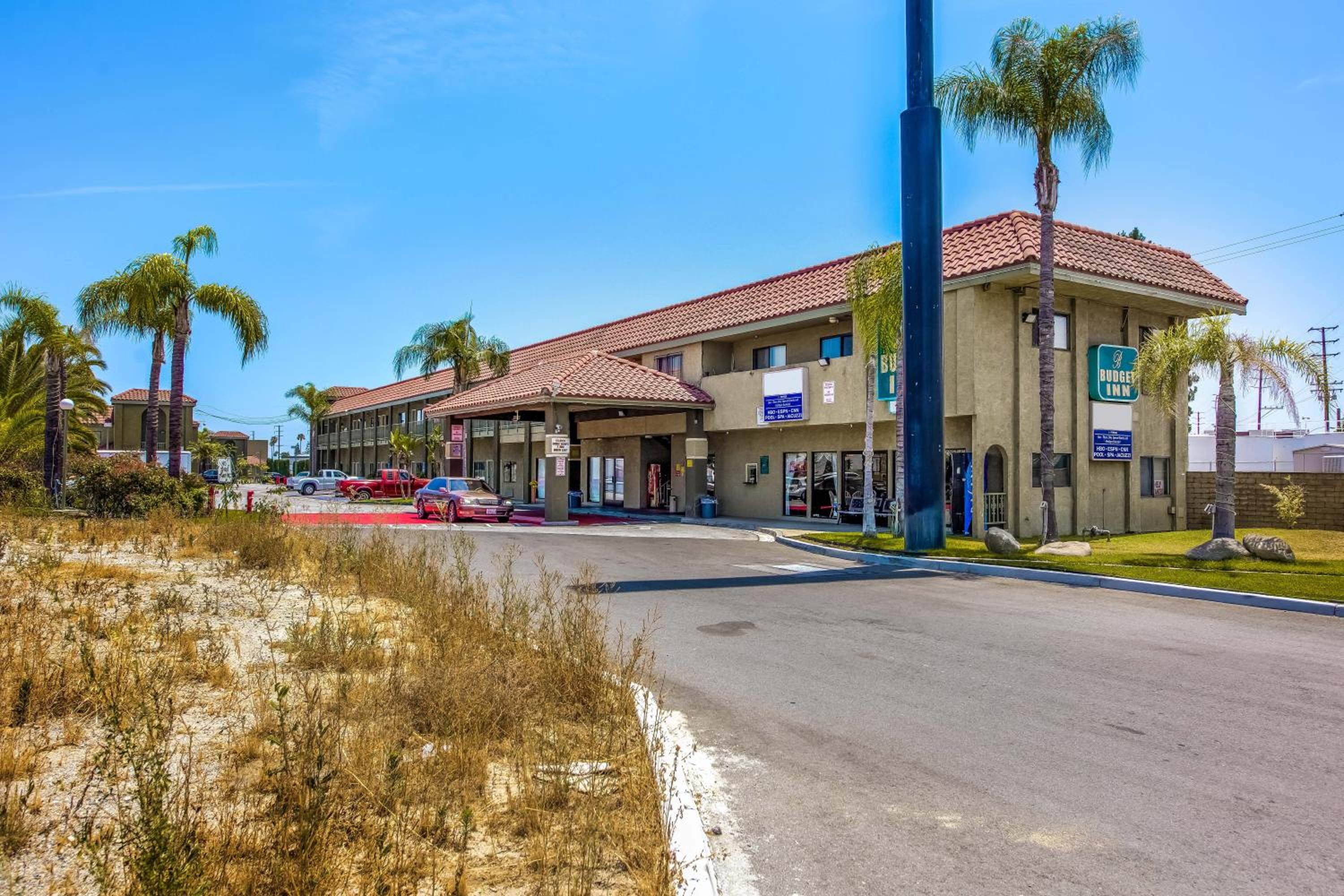 Norwalk CA Vacations - Budget Inn Anaheim / Santa Fe Springs - Property Image 9