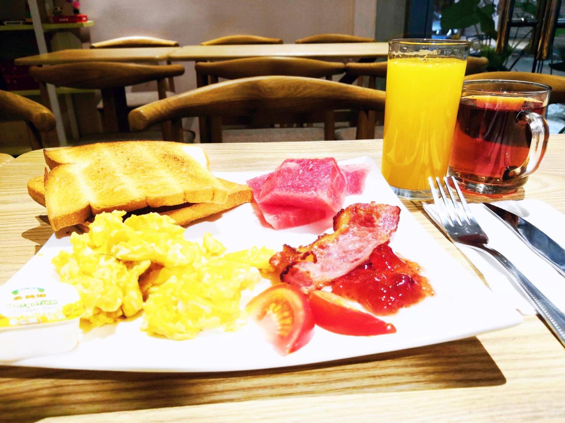 Murphy Youth Hostel Guilin桂林北站莫非青年旅舍, photo 26