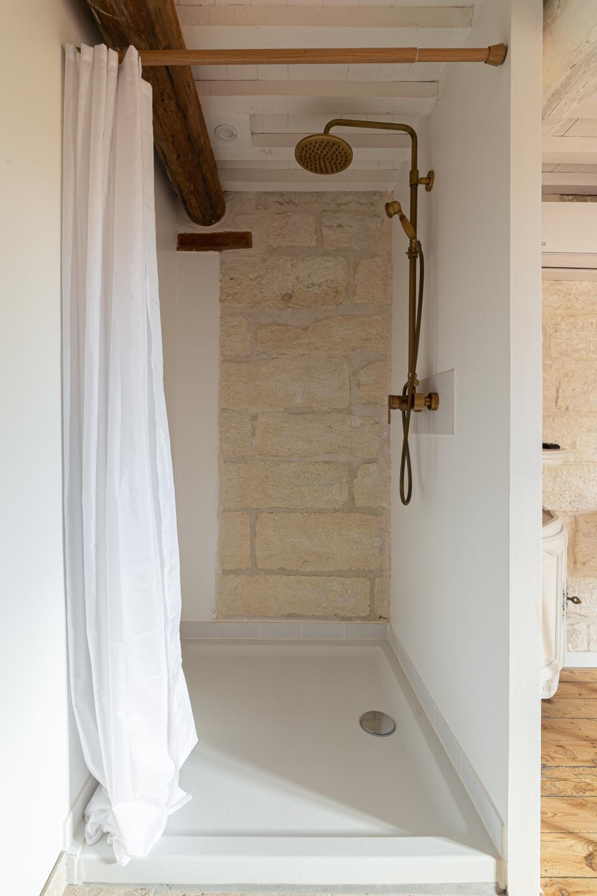 Le Mas des Cerisiers JACUZZI et SAUNA inclus pour tous les logements