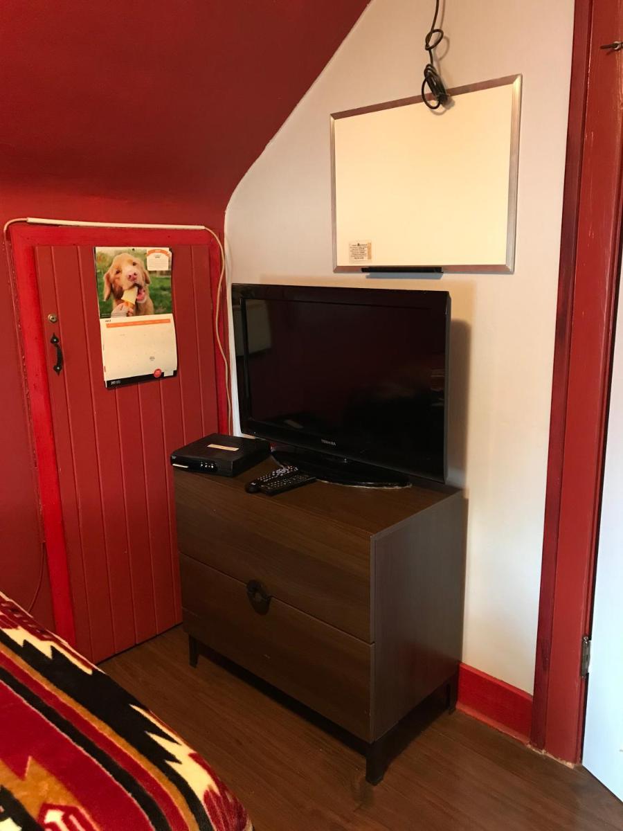 Nisku Guest House