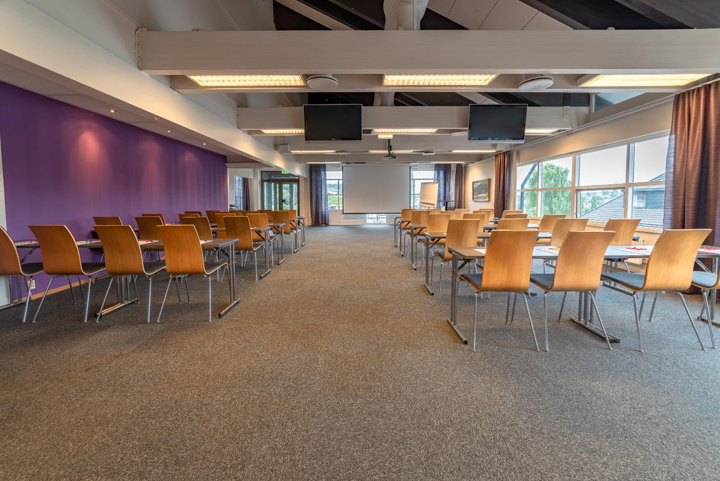 Sandnes Vacations - Thon Hotel Sandnes - Property Image 6