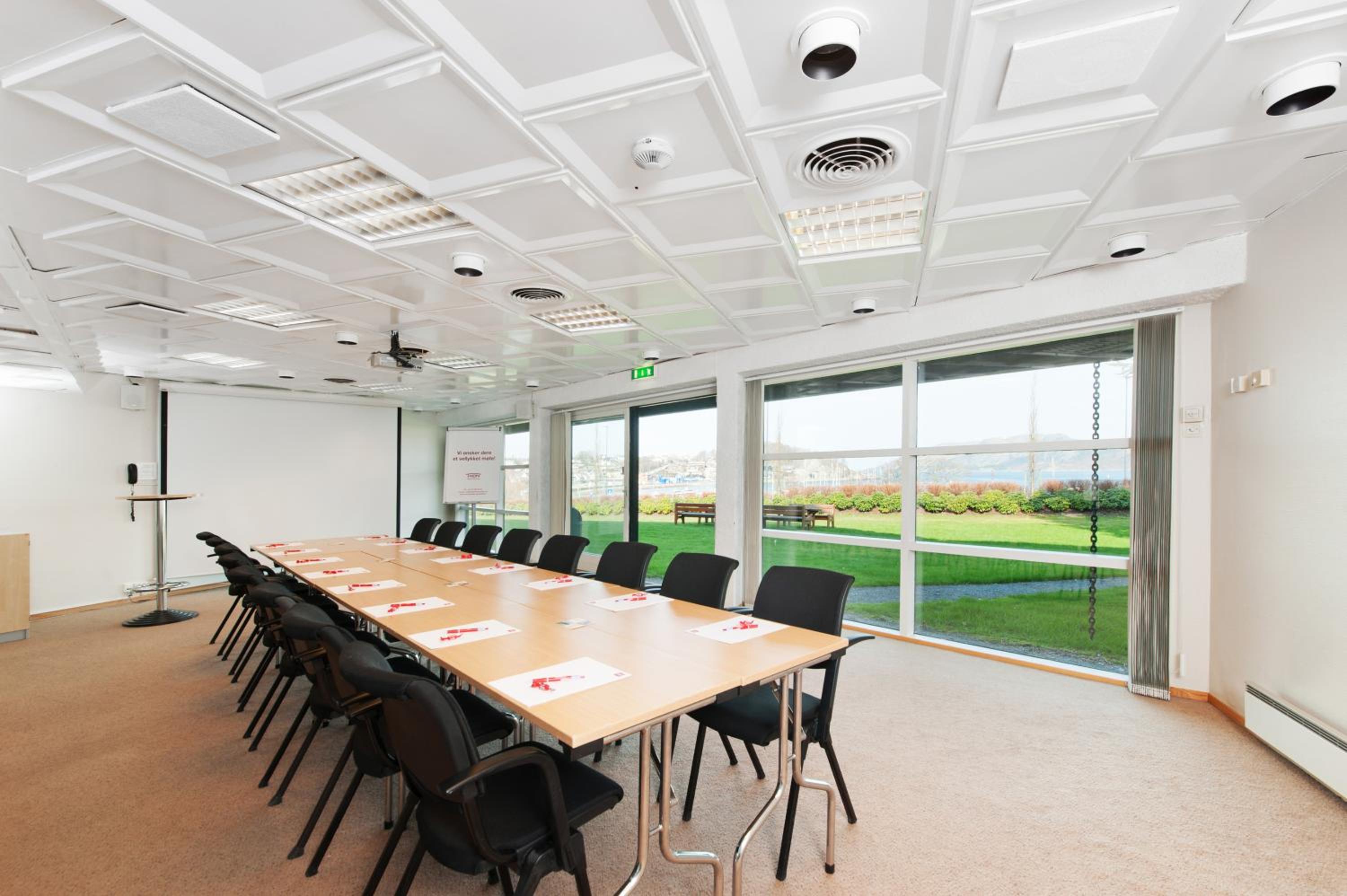 Sandnes Vacations - Thon Hotel Sandnes - Property Image 8